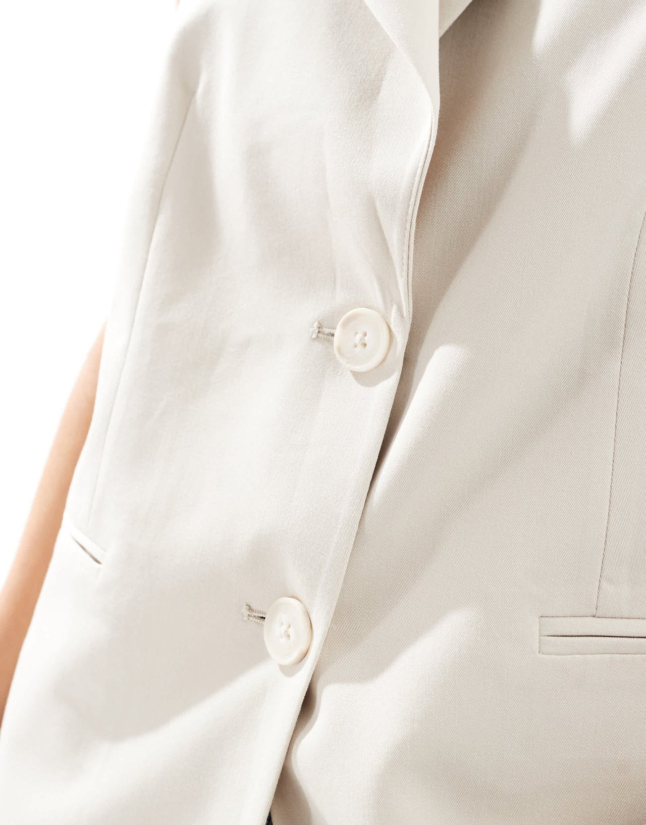 Stradivarius longline waistcoat in ecru - ASOS Sample Sale