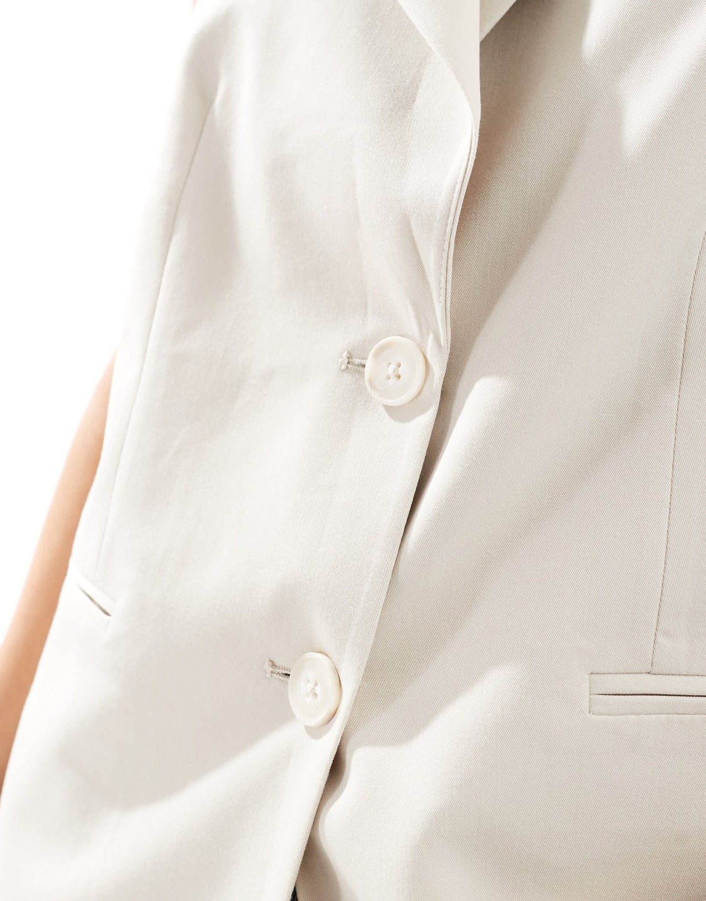 Stradivarius longline waistcoat in ecru - ASOS Sample Sale