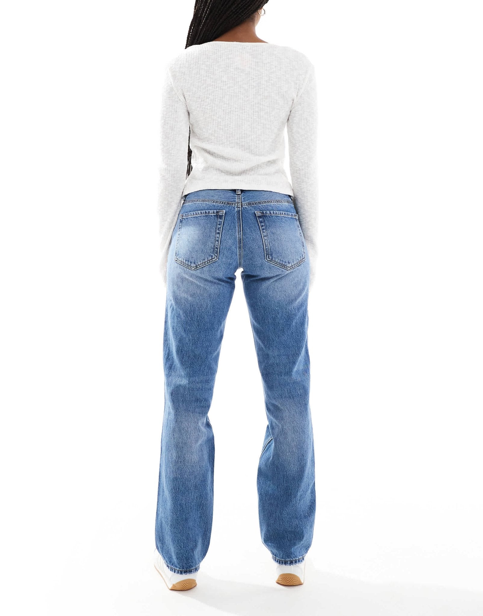 Stradivarius low waist straight leg jean in medium wash blue - ASOS Sample Sale