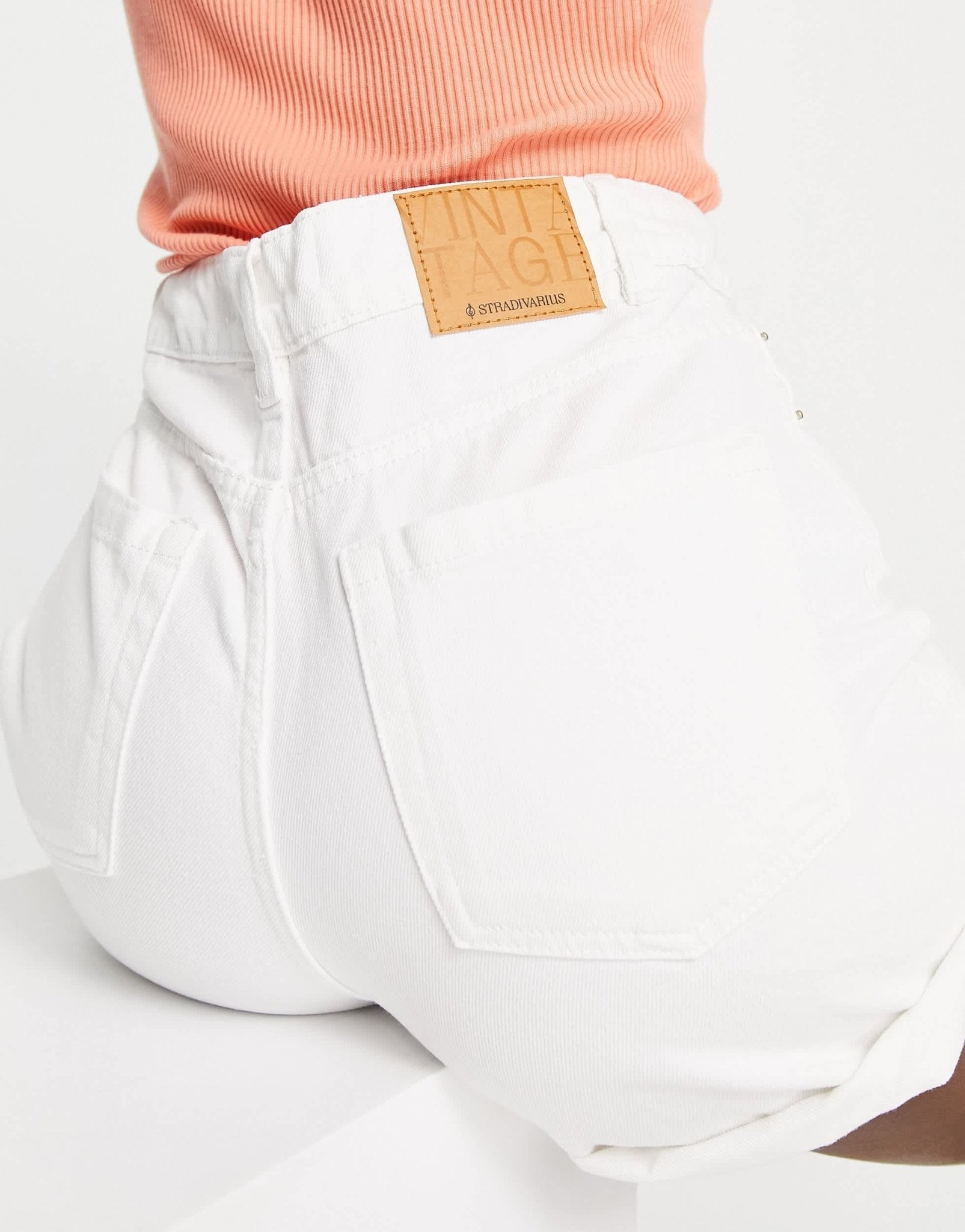 Stradivarius mom denim short in white - ASOS Sample Sale