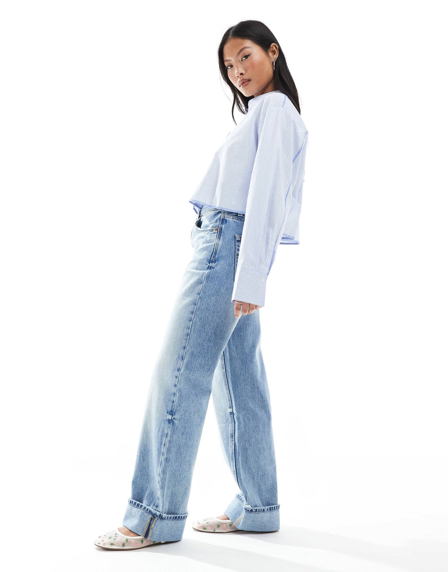 Stradivarius Petite 90s baggy dad jean in light blue - ASOS Sample Sale