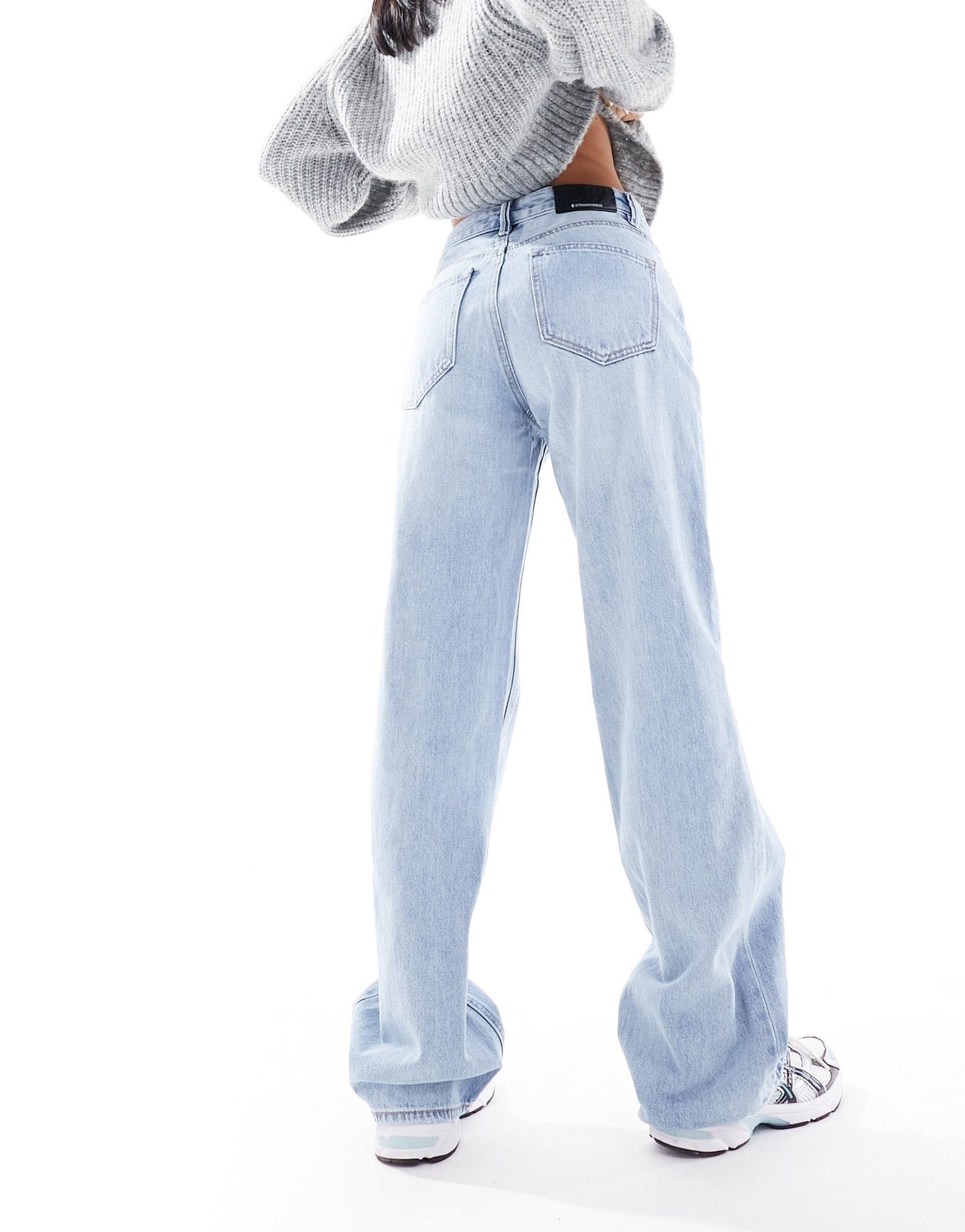 Stradivarius Petite 90s baggy dad jean in light blue - ASOS Sample Sale