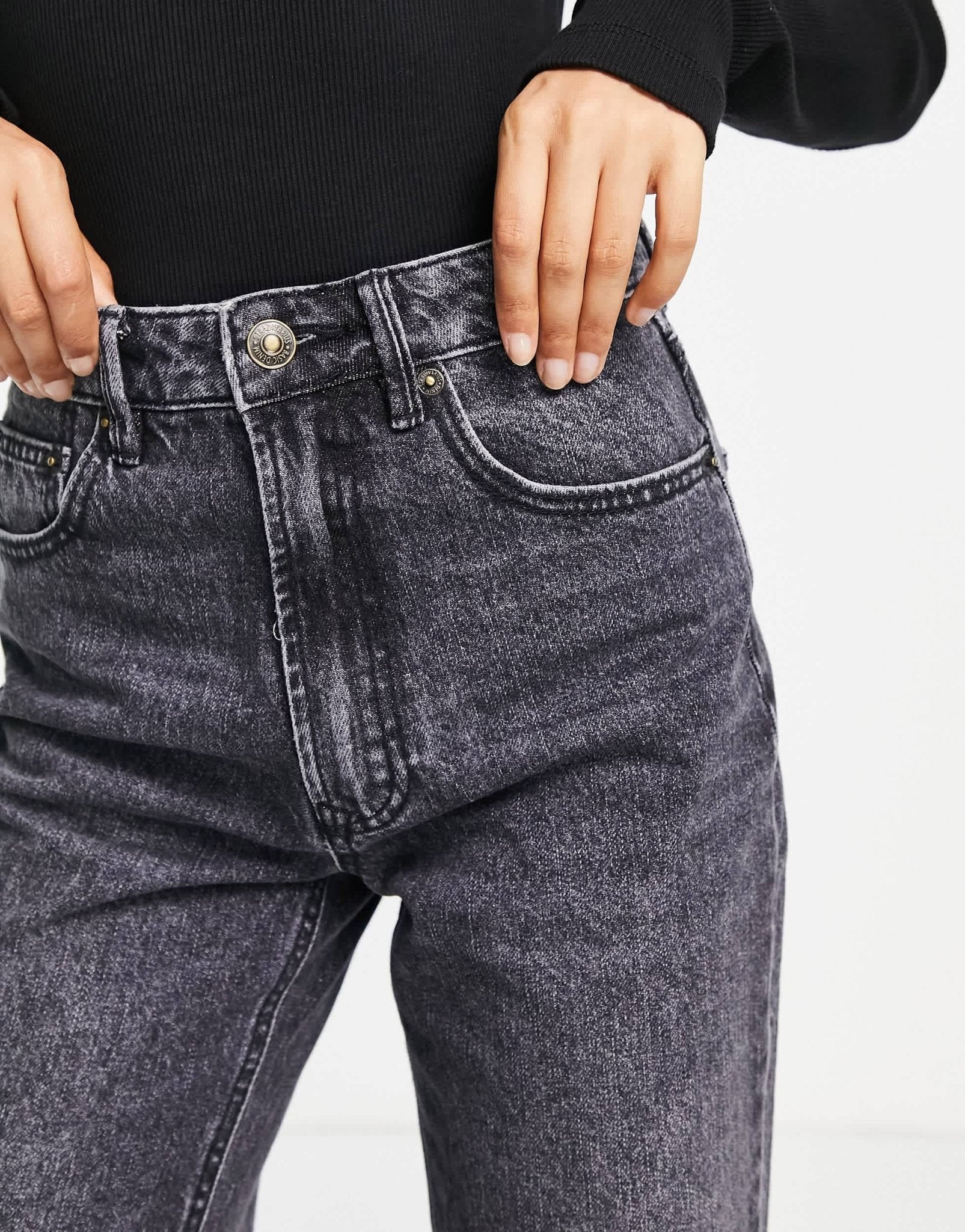 Stradivarius Petite 90s dad jean in washed black - ASOS Sample Sale