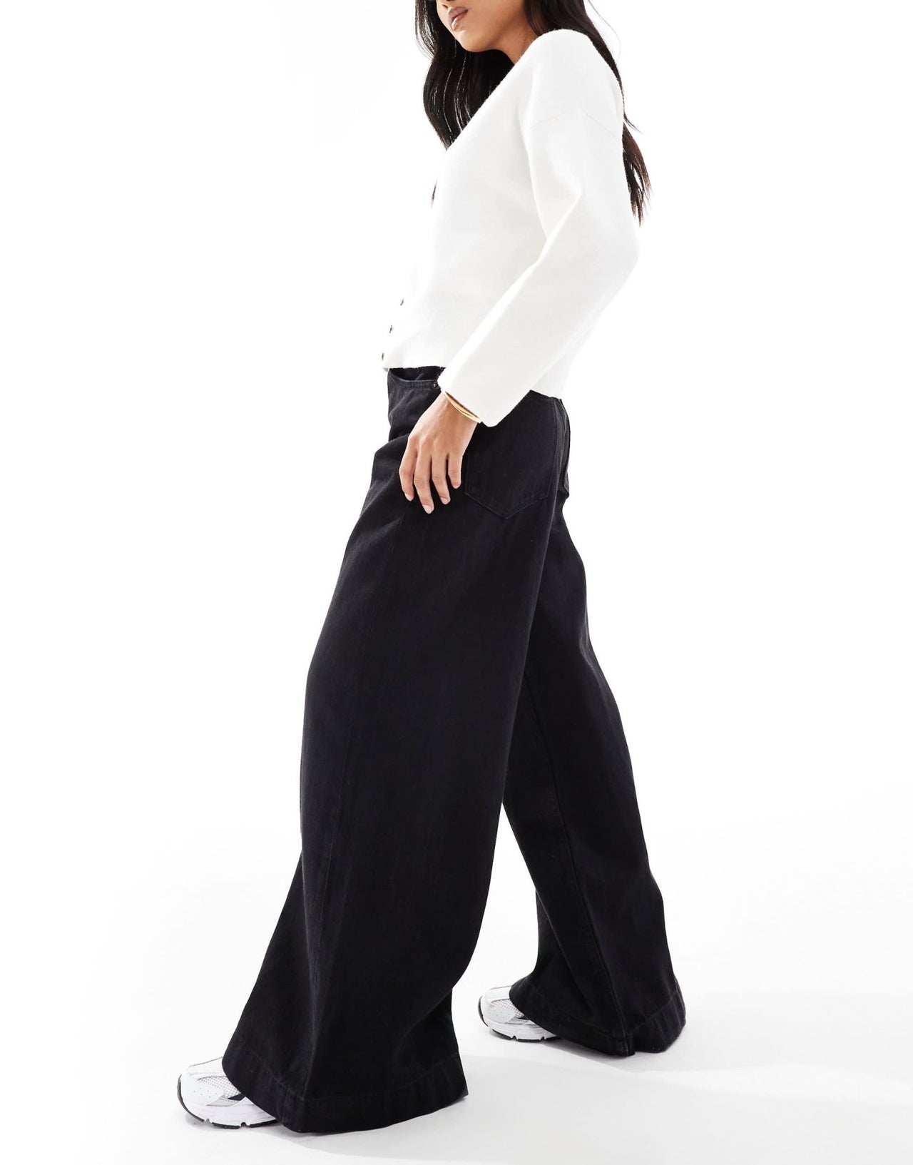 Stradivarius Petite baggy jean in black - ASOS Sample Sale