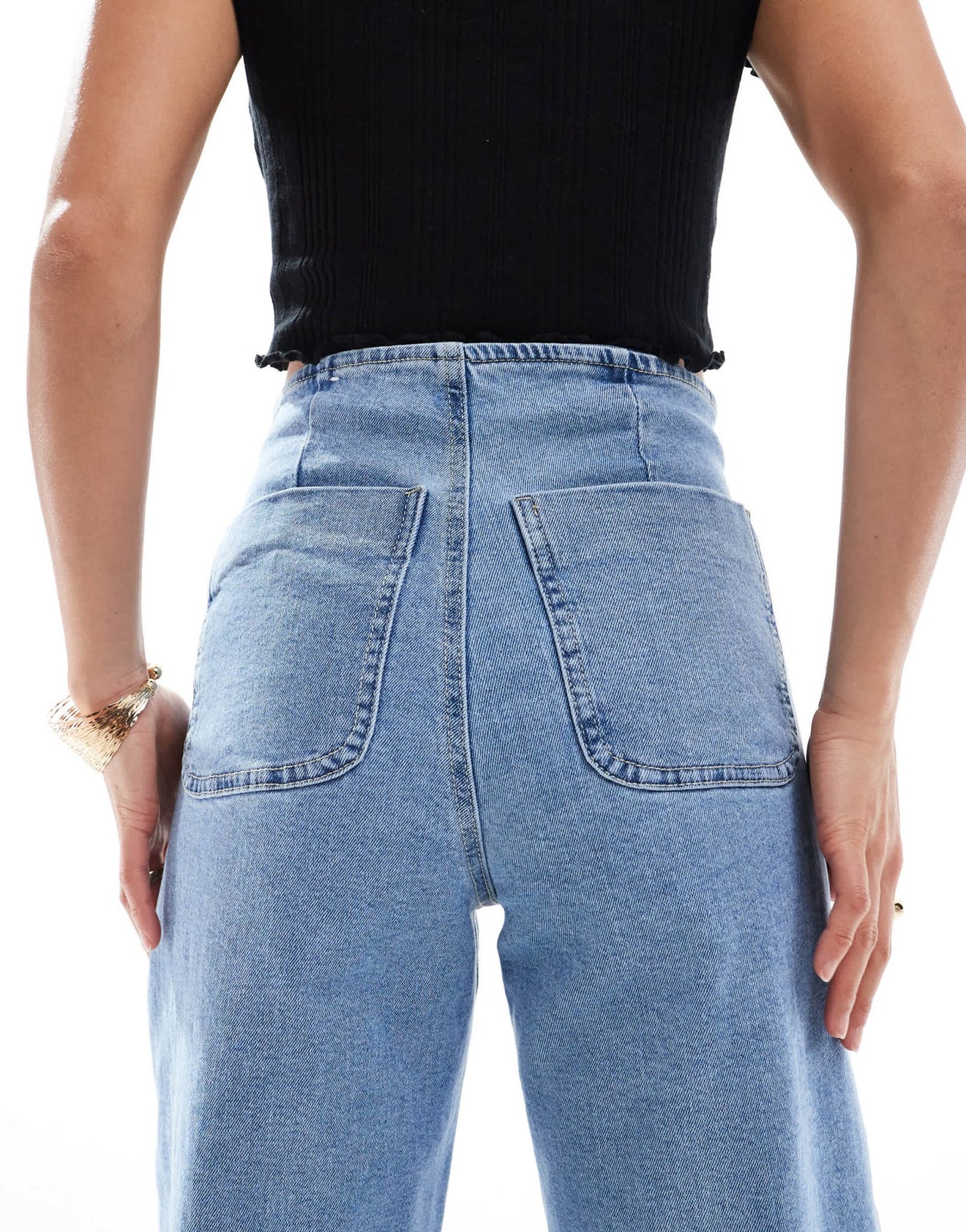 Stradivarius Petite D77 staight leg jean with button detail in mid wash - ASOS Sample Sale