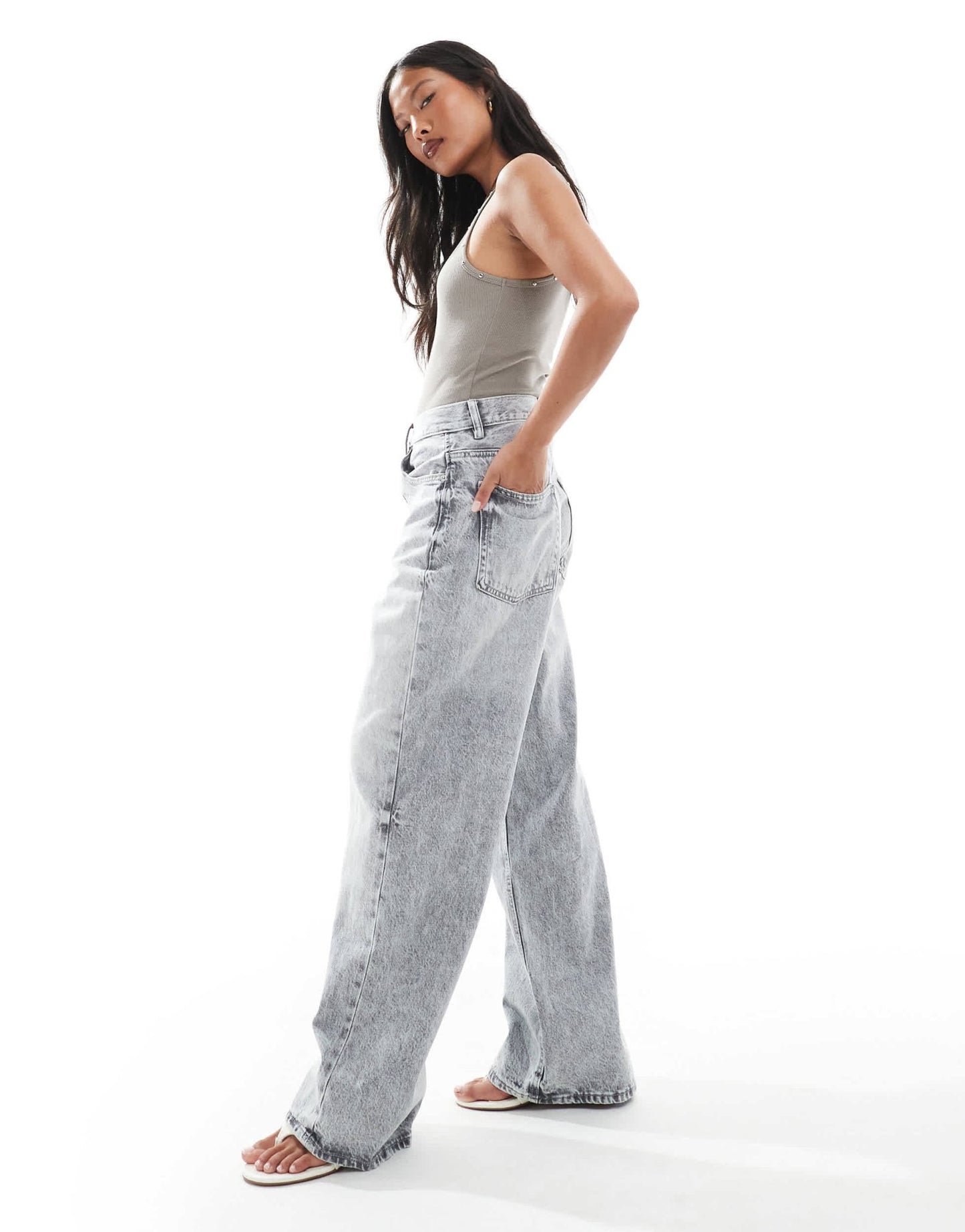 Stradivarius Petite D88 baggy jean in grey wash - ASOS Sample Sale