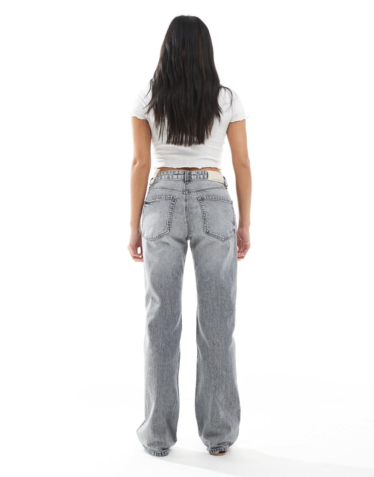Stradivarius Petite D98 straight leg jeans in dark grey wash - ASOS Sample Sale