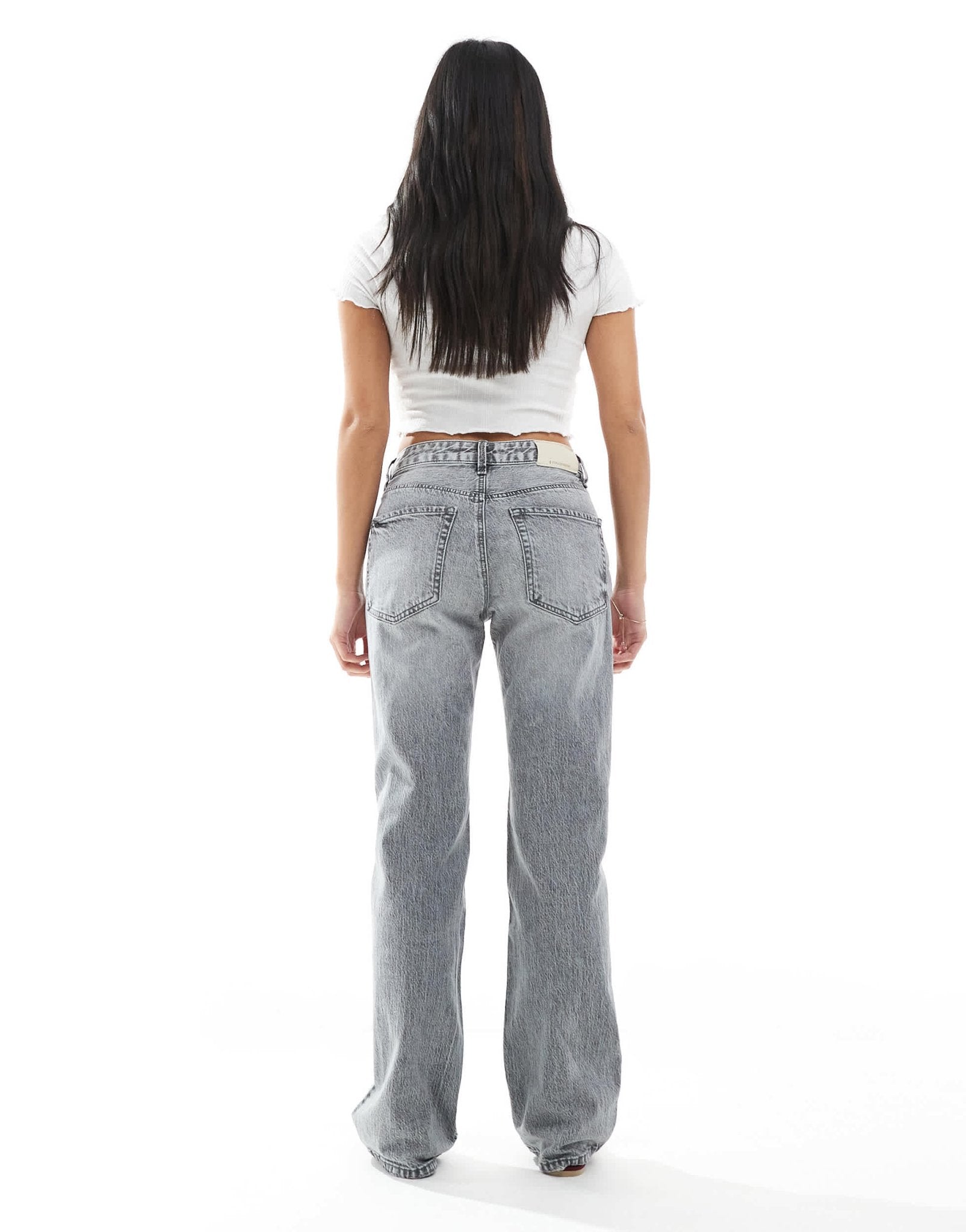 Stradivarius Petite D98 straight leg jeans in dark grey wash - ASOS Sample Sale