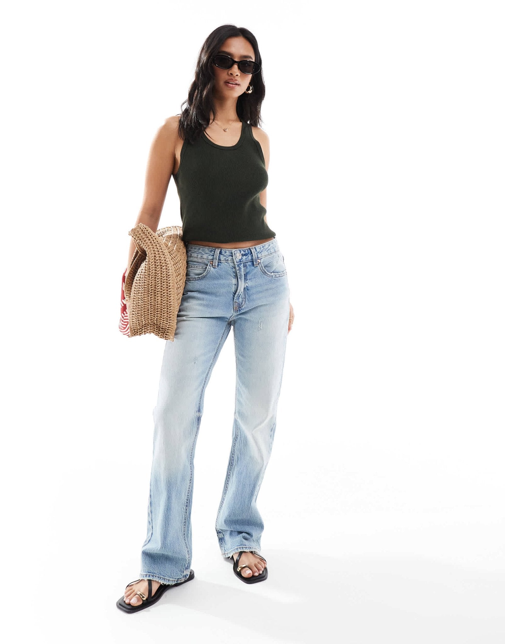 Stradivarius Petite D98 straight leg jeans in light blue wash - ASOS Sample Sale