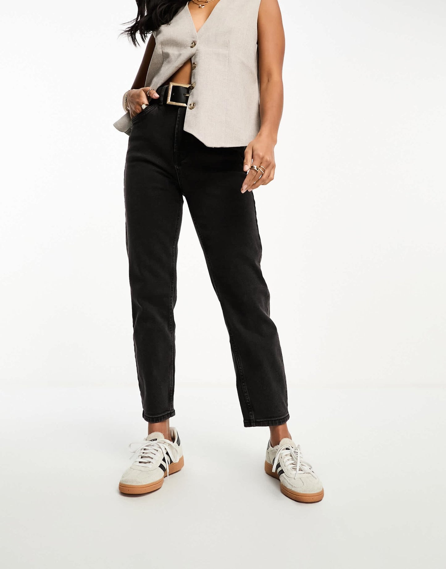 Stradivarius Petite slim mom jean in black - ASOS Sample Sale
