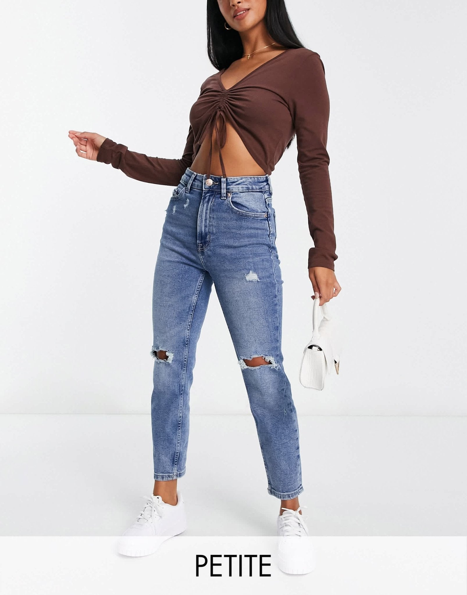 Stradivarius Petite slim mom jean with stretch and rip in authentic blue - ASOS Sample Sale