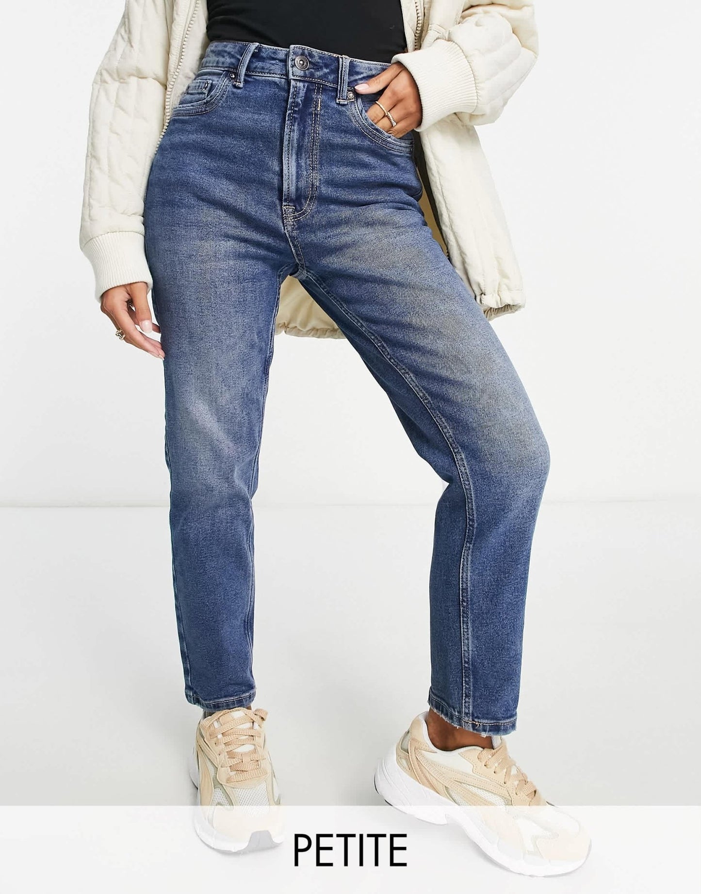 Stradivarius Petite slim mom jean with stretch in authentic blue - ASOS Sample Sale