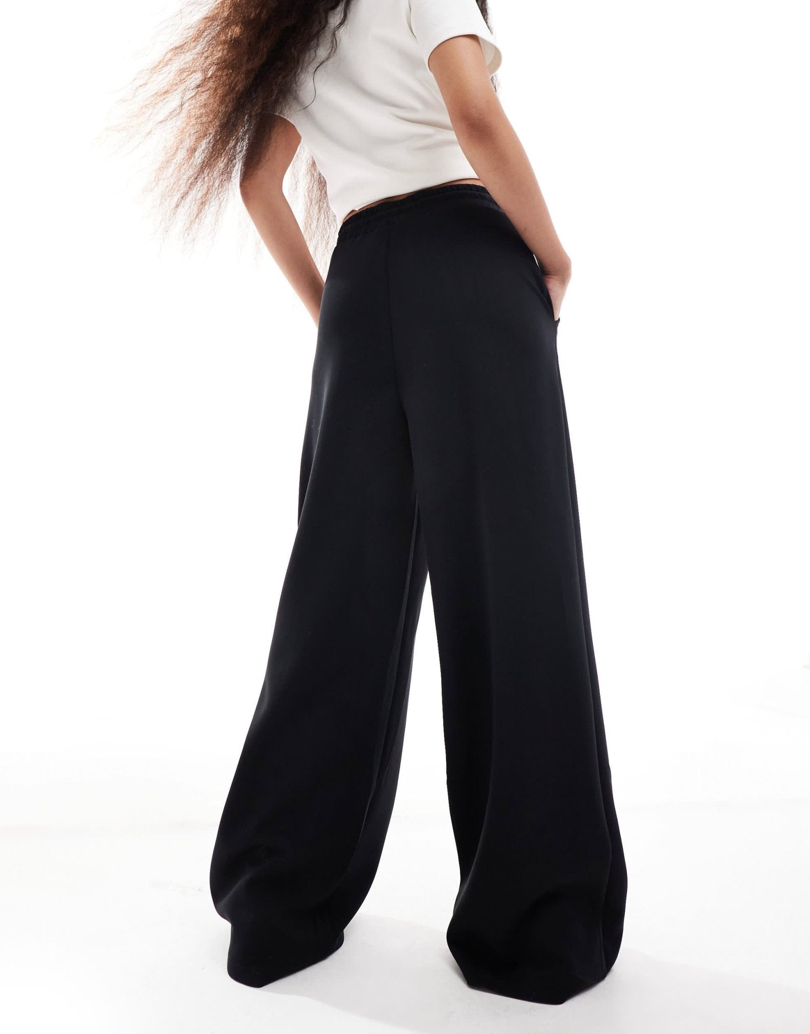 Stradivarius Petite soft touch wide leg jogger in black - ASOS Sample Sale
