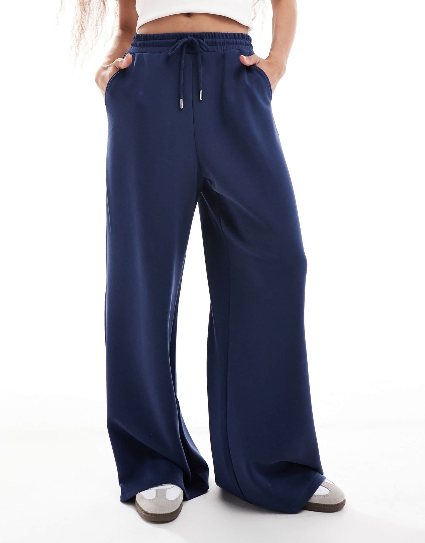 Stradivarius Petite soft touch wide leg jogger in navy - ASOS Sample Sale