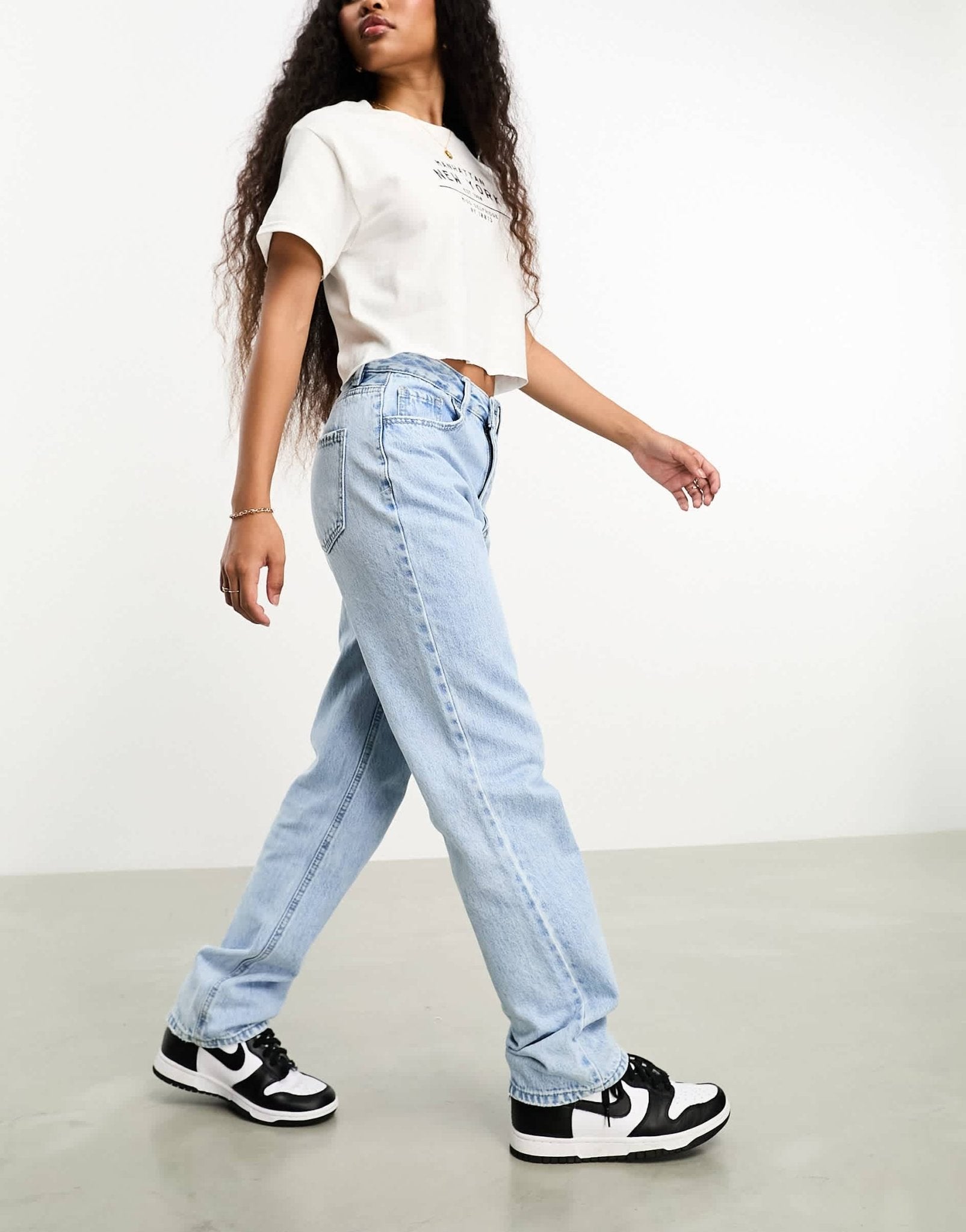 Stradivarius Petite STR straight leg jean in light wash - ASOS Sample Sale
