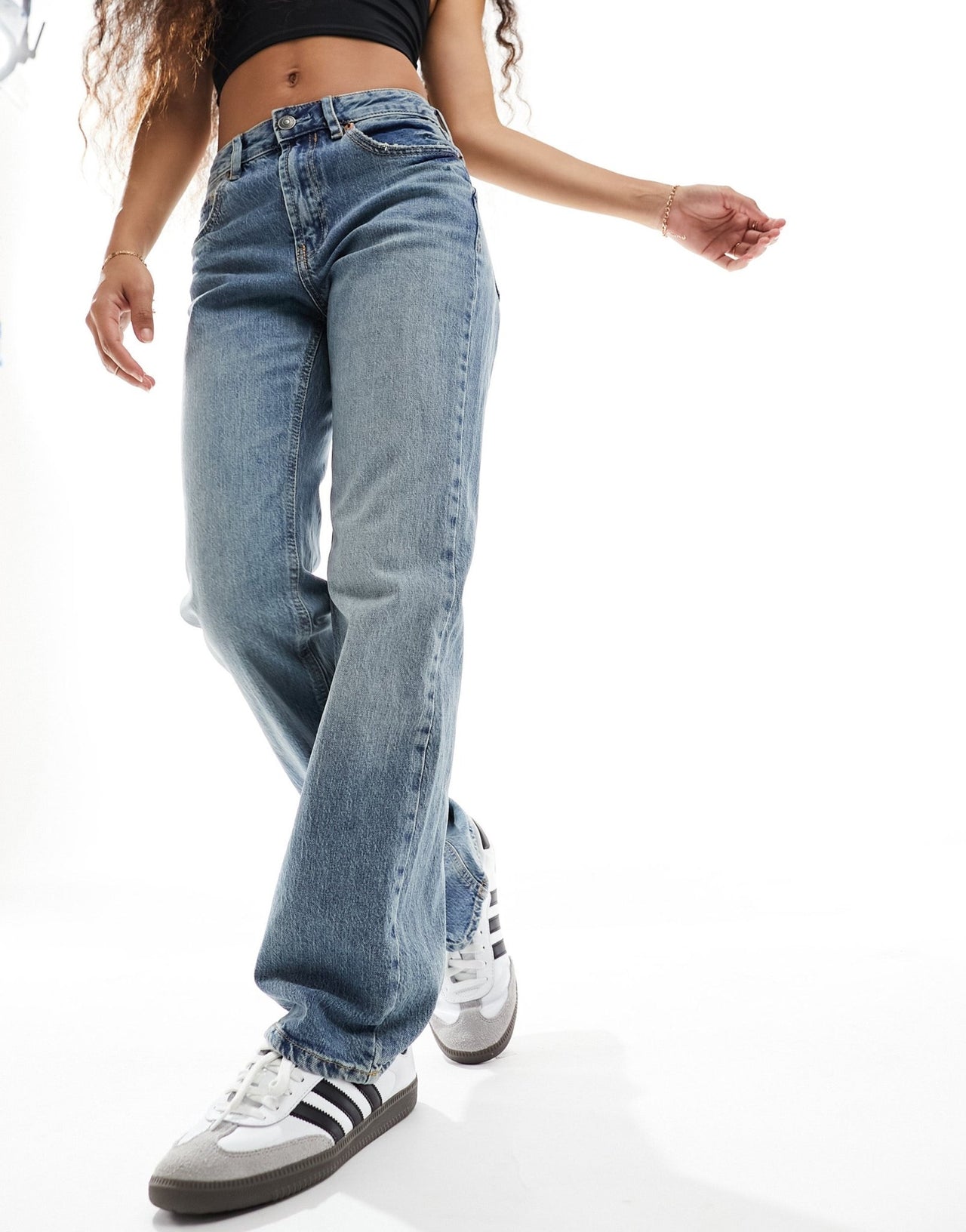 Stradivarius Petite straight leg jean in vintage wash - ASOS Sample Sale