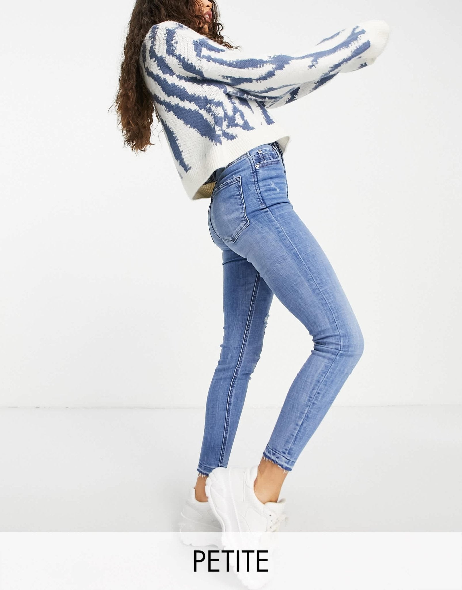 Stradivarius Petite super high waist skinny jean in light blue - ASOS Sample Sale
