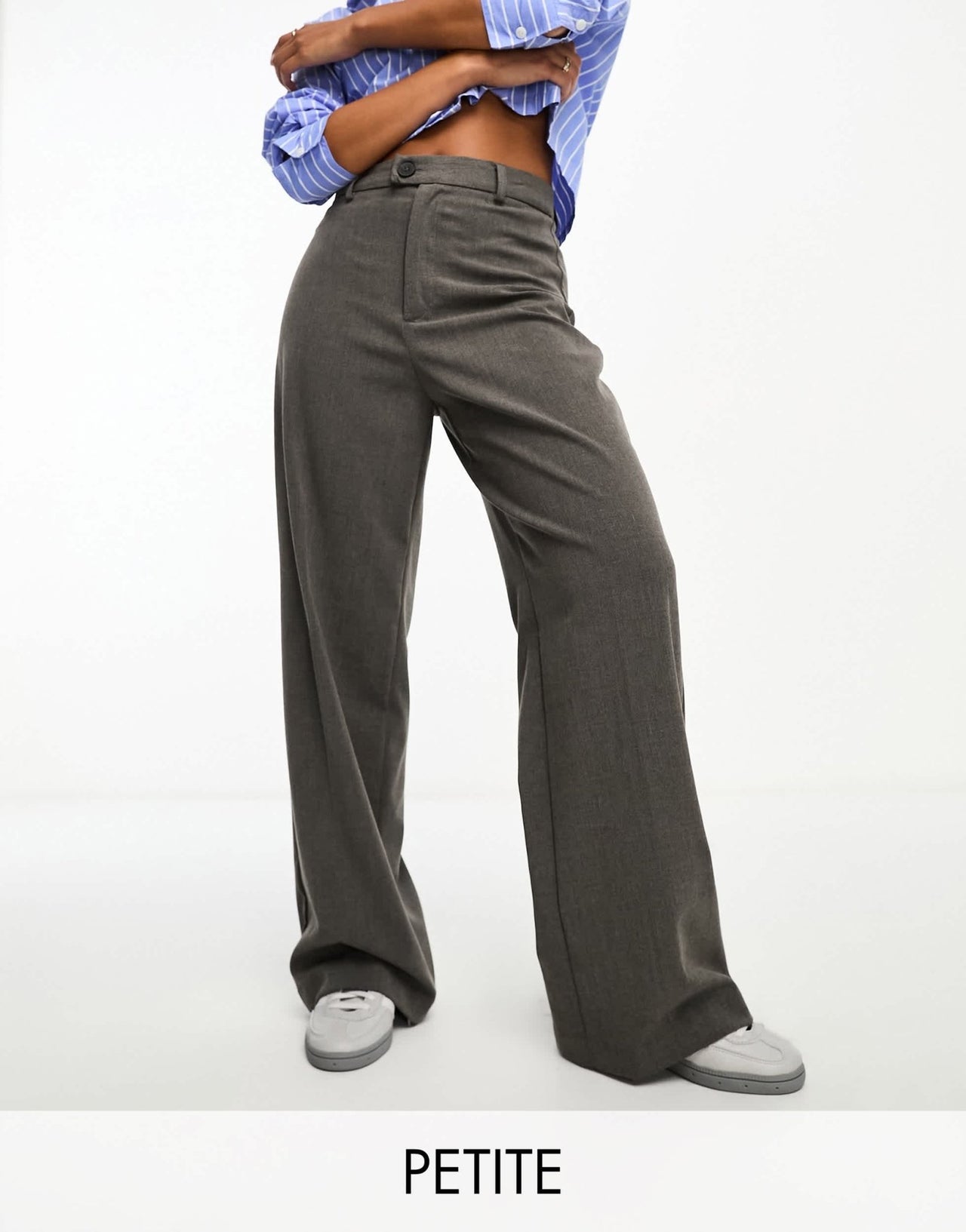 Stradivarius Petite tailored straight trouser in dark grey - ASOS Sample Sale
