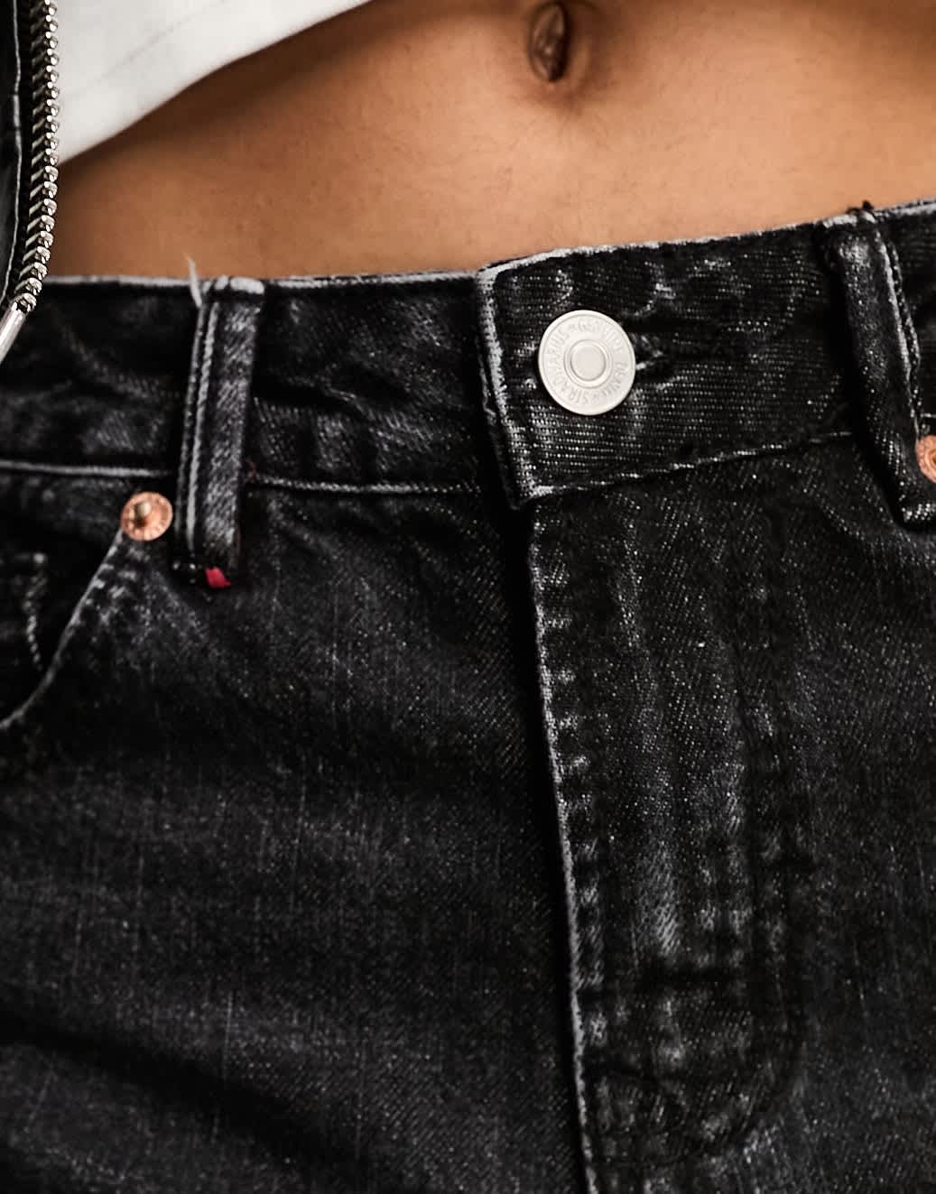 Stradivarius Petite wide leg dad jean in black wash - ASOS Sample Sale