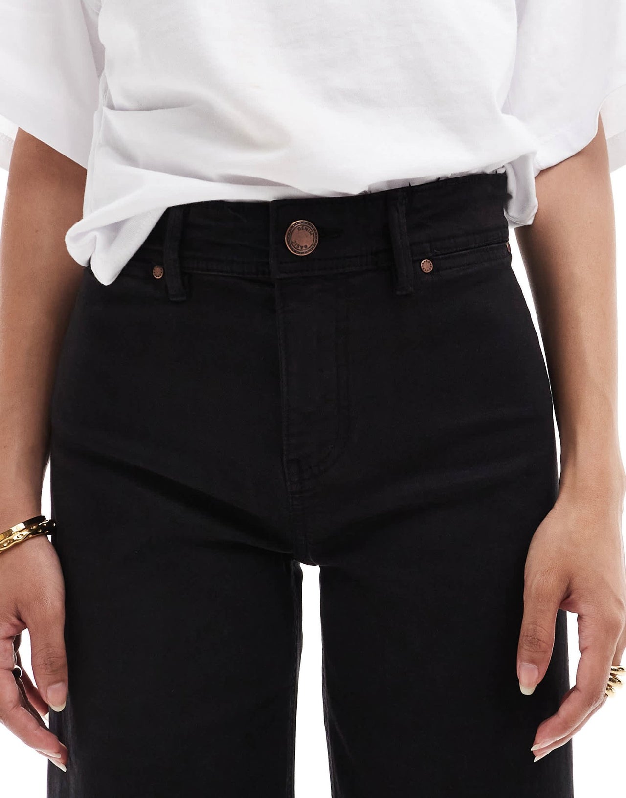 Stradivarius Petite wide leg jeans in black - ASOS Sample Sale
