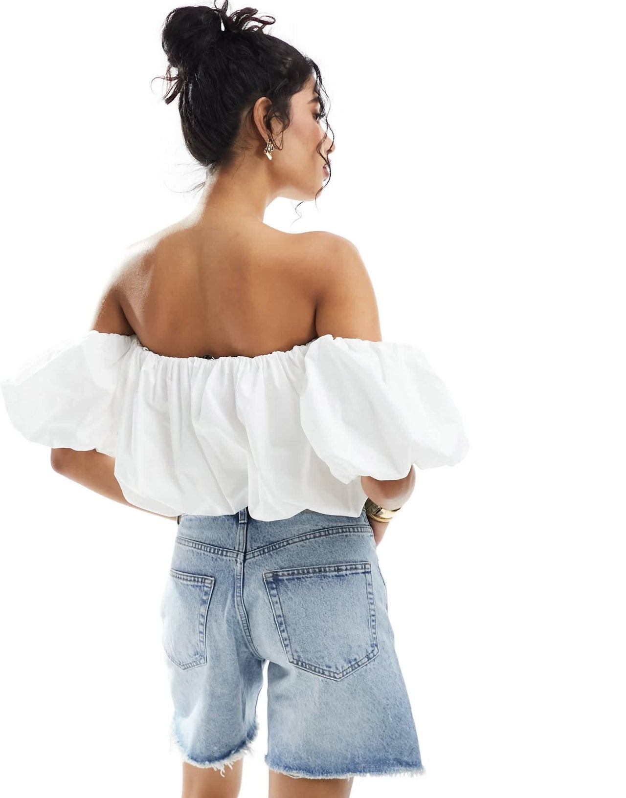 Stradivarius puff detail off the shoulder bandeau top in white - ASOS Sample Sale