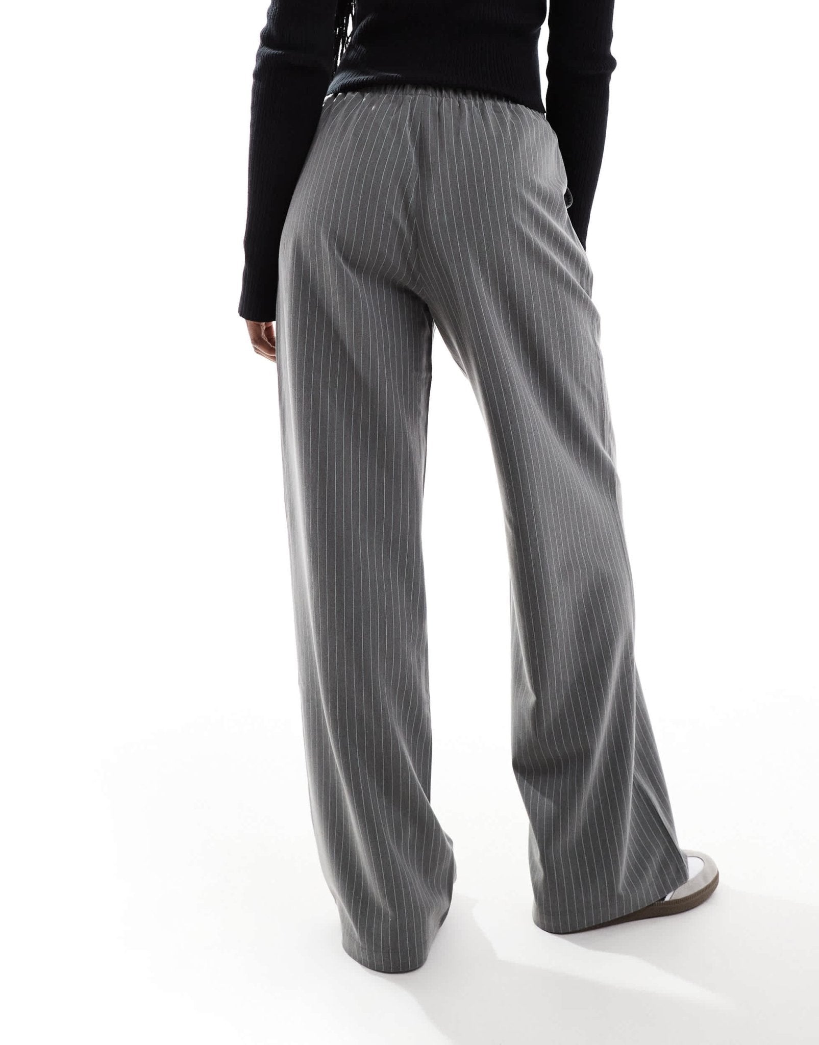 Stradivarius pull on trouser in grey pinstripe - ASOS Sample Sale