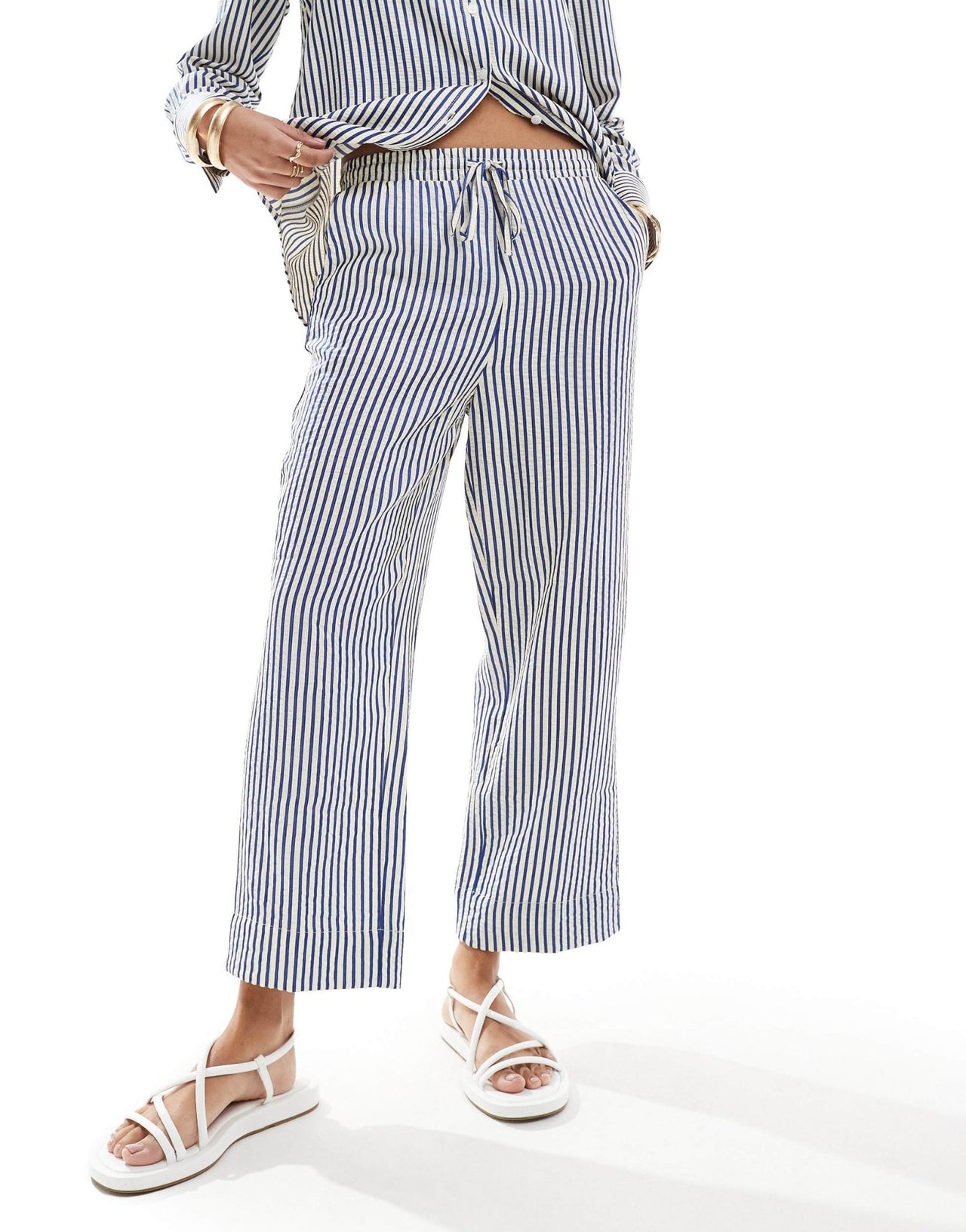 Stradivarius seersucker pull on trouser co-ord in blue stripe - ASOS Sample Sale