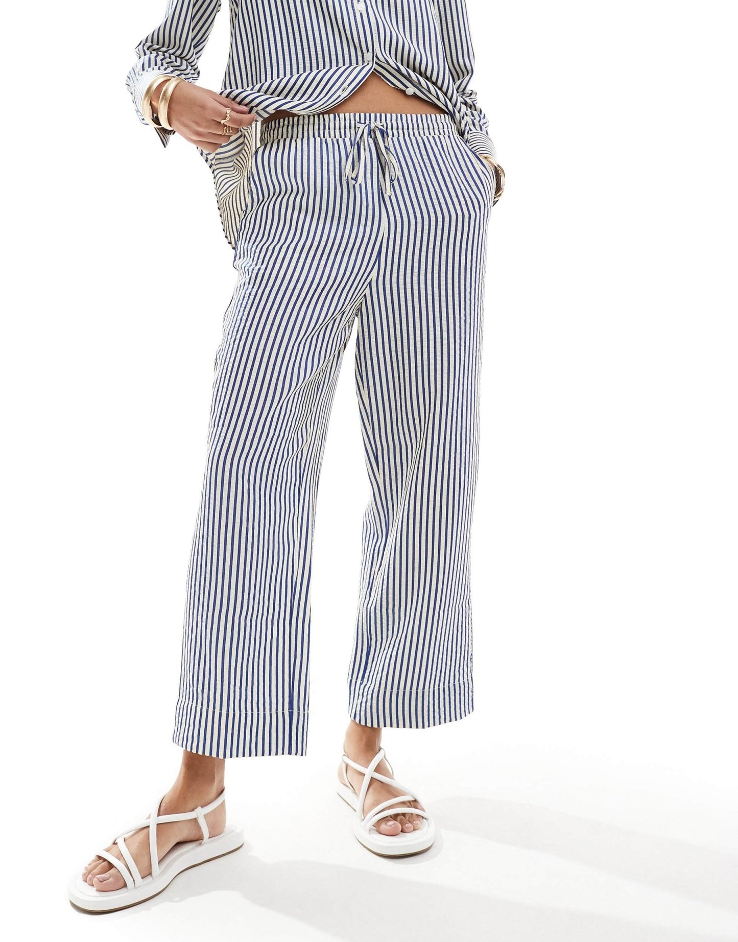 Stradivarius seersucker pull on trouser co-ord in blue stripe - ASOS Sample Sale