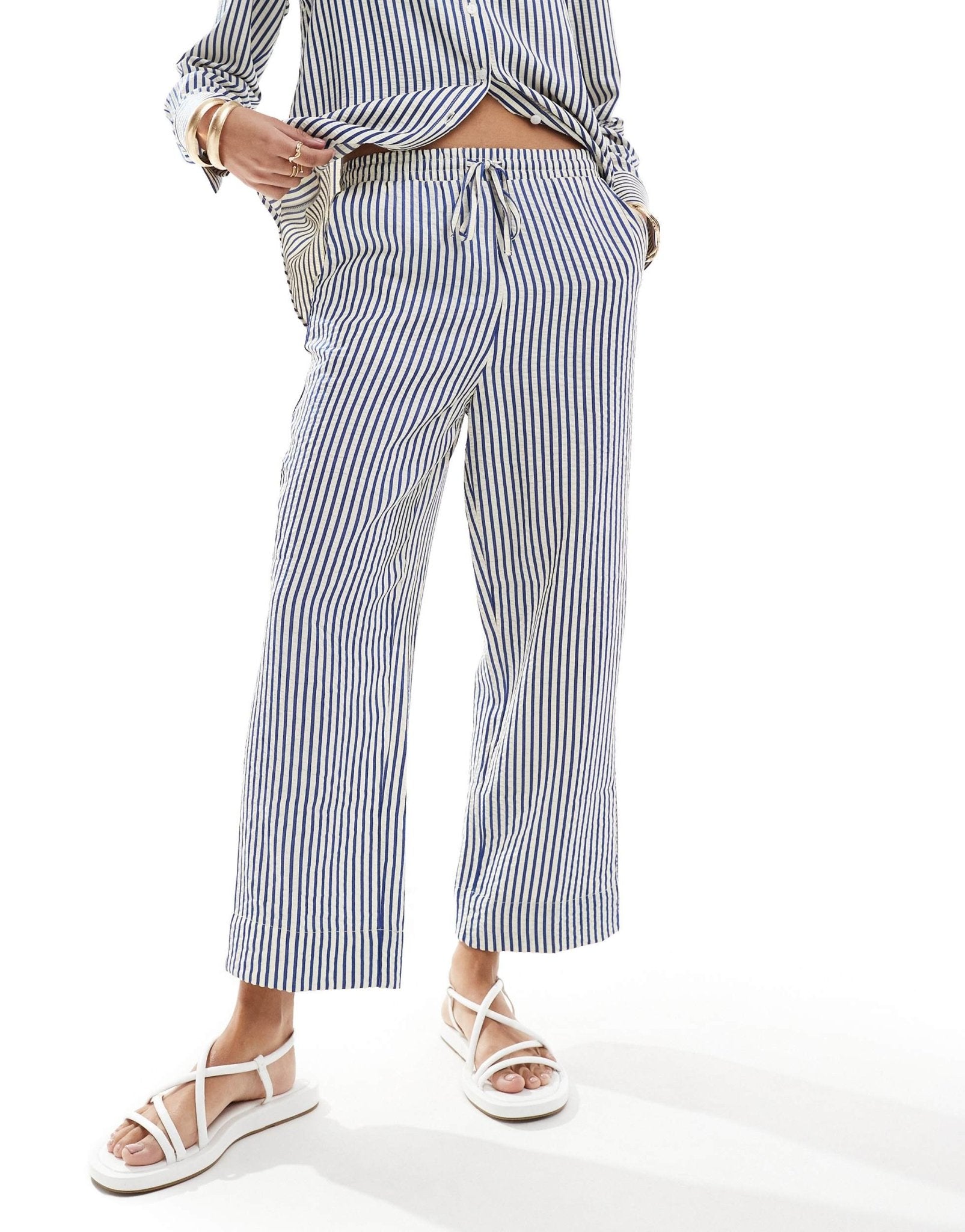 Stradivarius seersucker pull on trouser co-ord in blue stripe - ASOS Sample Sale