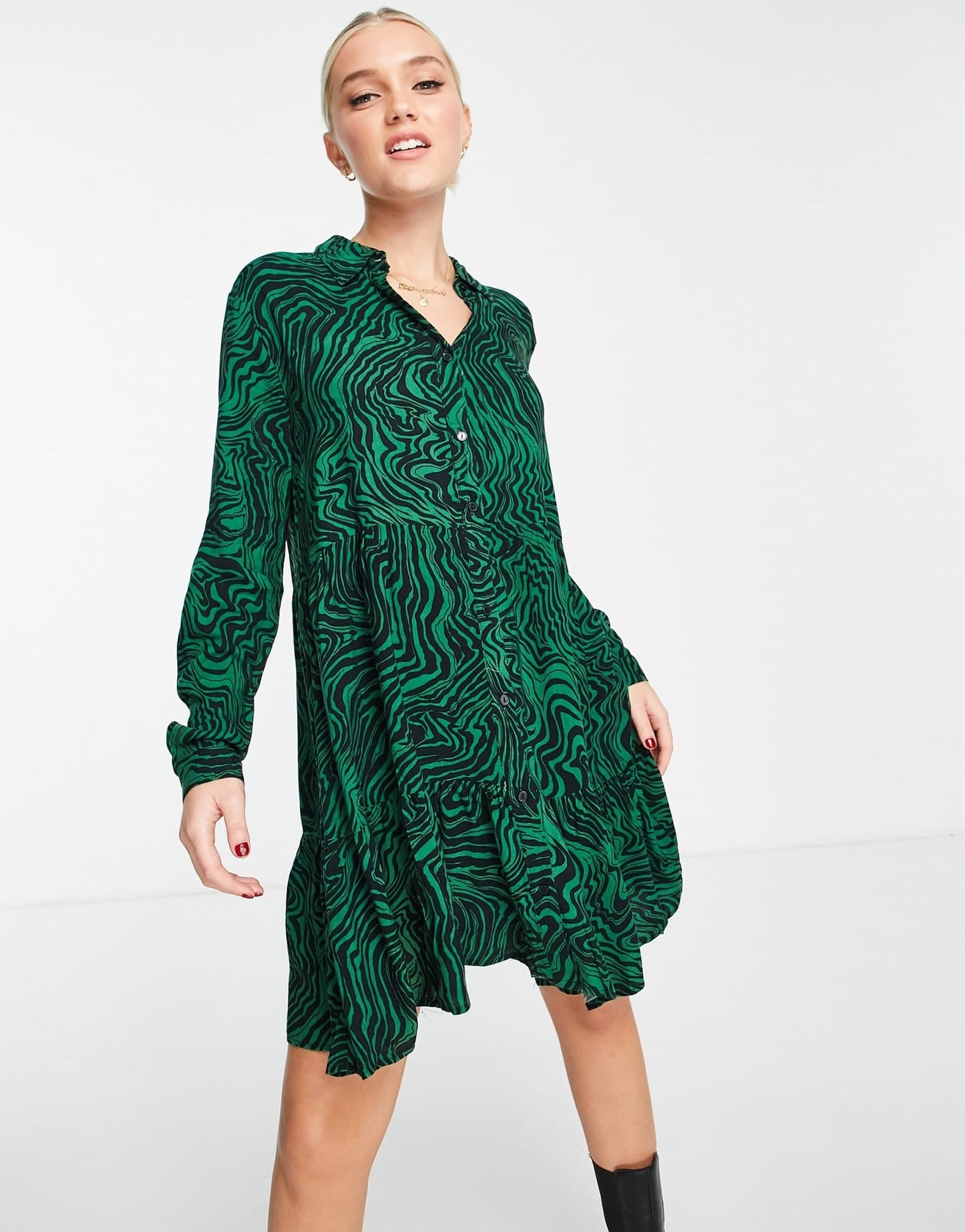 Stradivarius shirt dress in green wave print - ASOS Sample Sale
