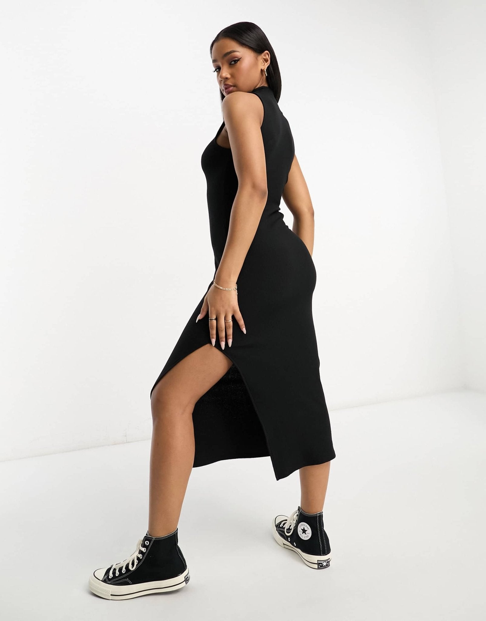 Stradivarius sleeveless midi dress in black - ASOS Sample Sale