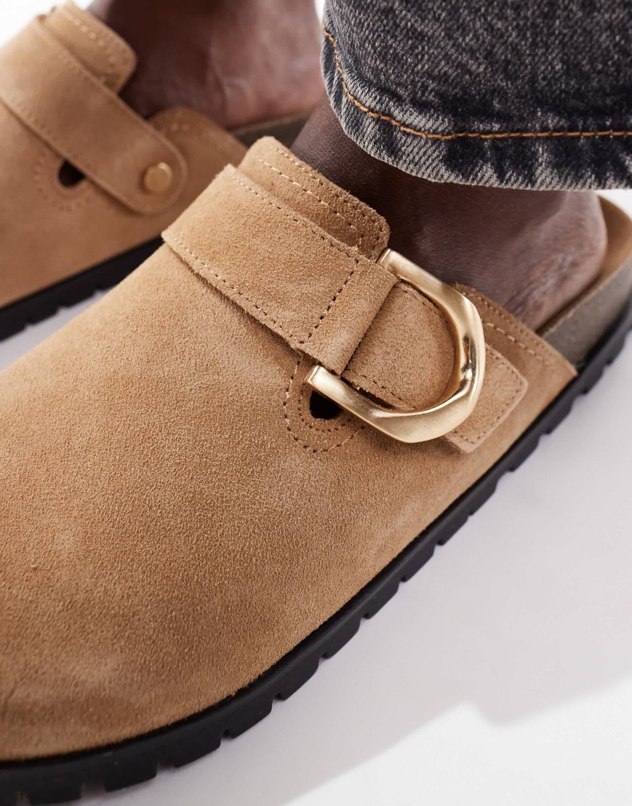 Stradivarius slip on mule in tan - ASOS Sample Sale