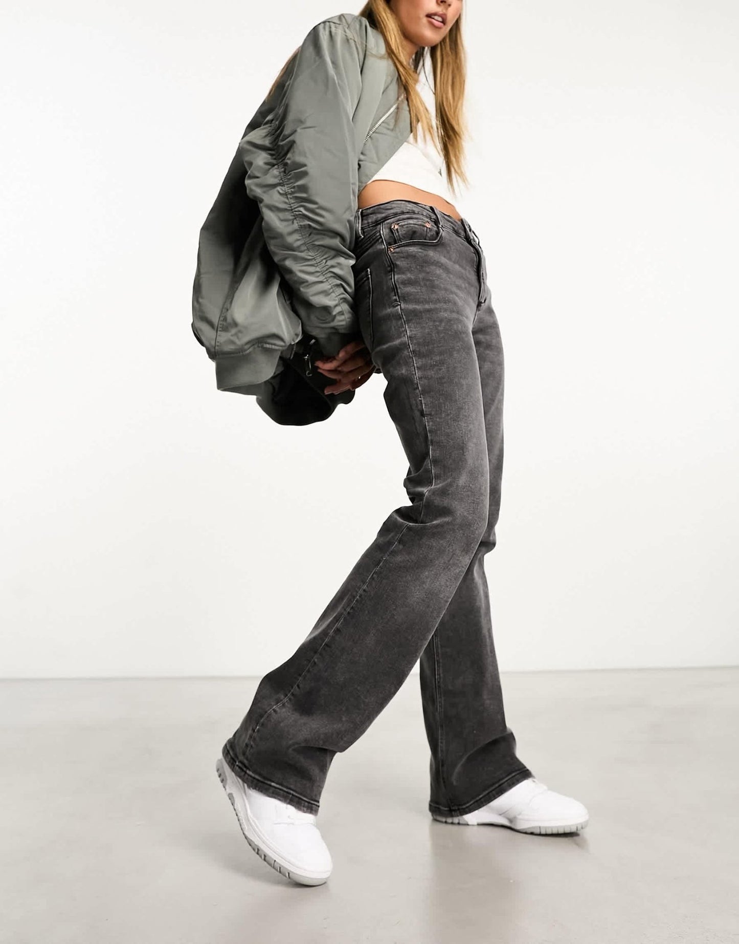 Stradivarius straight bootcut jean in black wash - ASOS Sample Sale