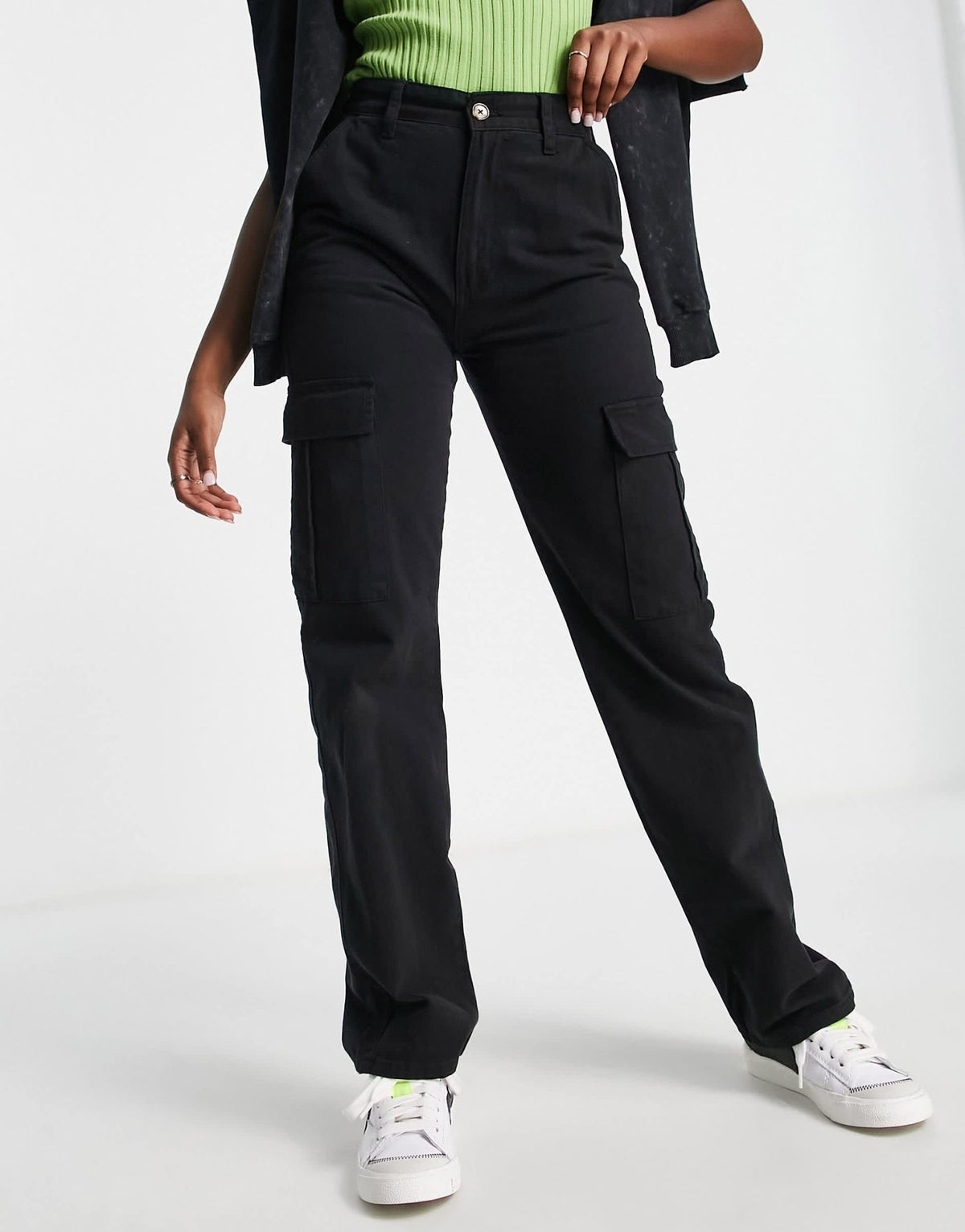 Stradivarius straight leg cargo trouser in black - ASOS Sample Sale
