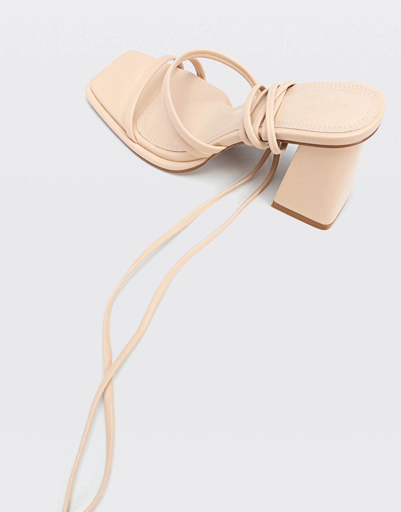 Stradivarius strappy block heel sandal in cream - ASOS Sample Sale