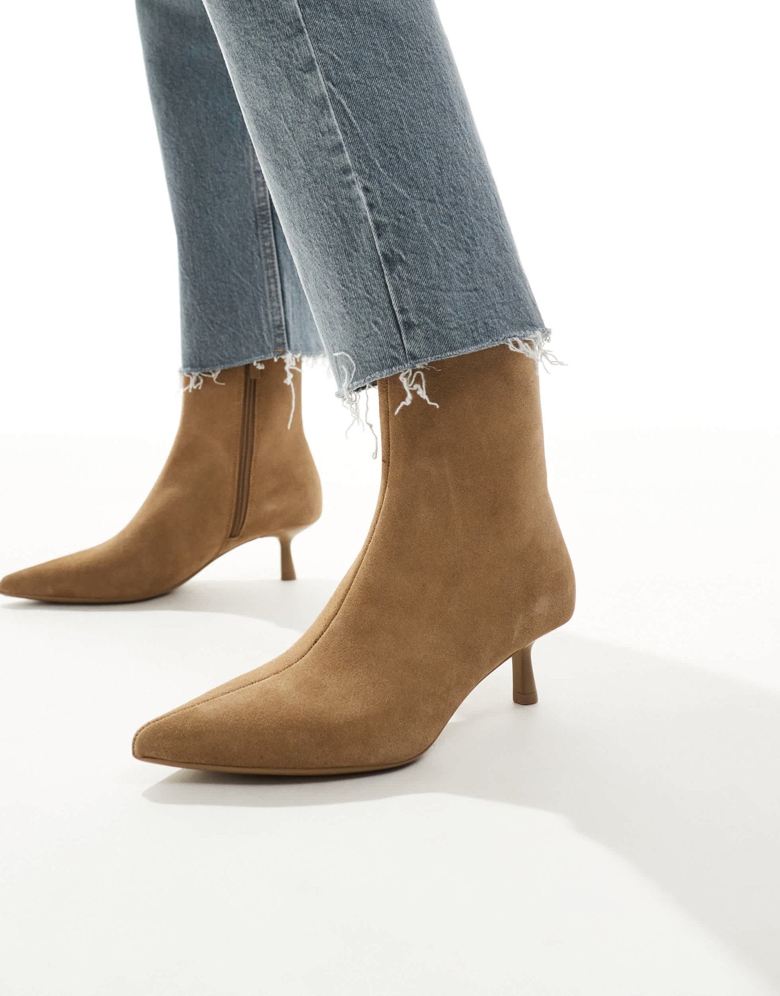 Stradivarius suede leather heeled boot in tan - ASOS Sample Sale