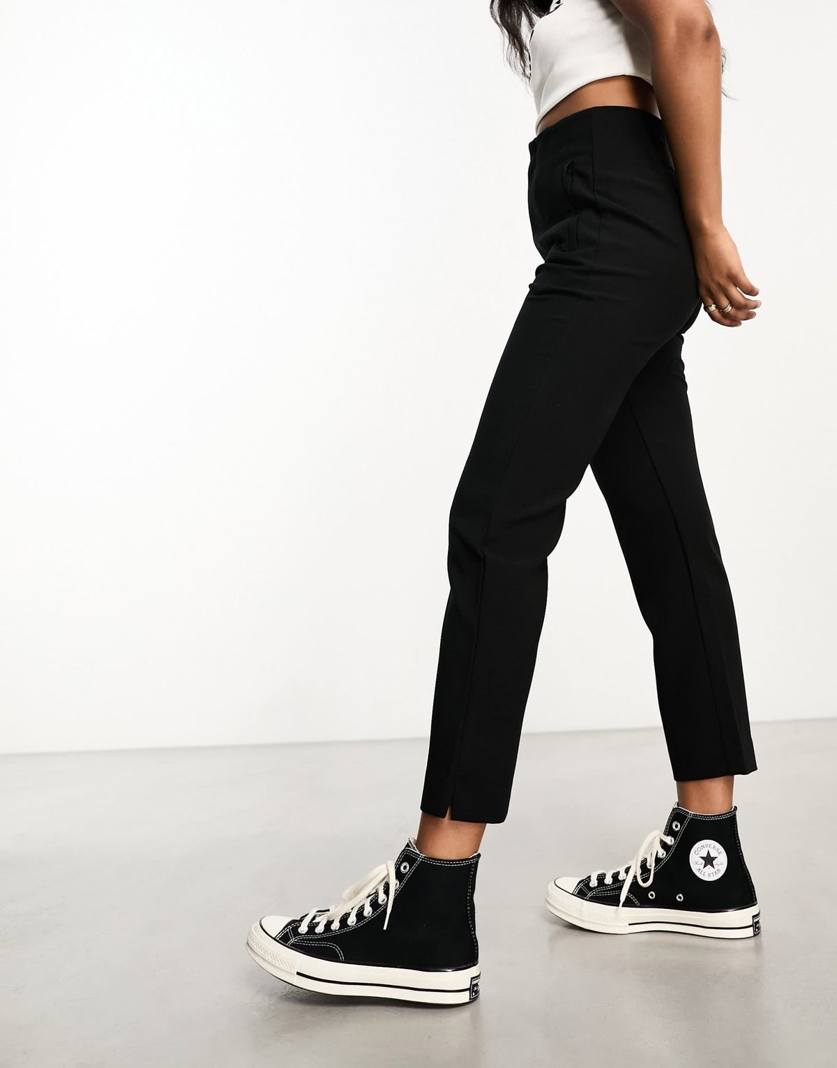 Stradivarius tailored cigarette trouser in black - ASOS Sample Sale