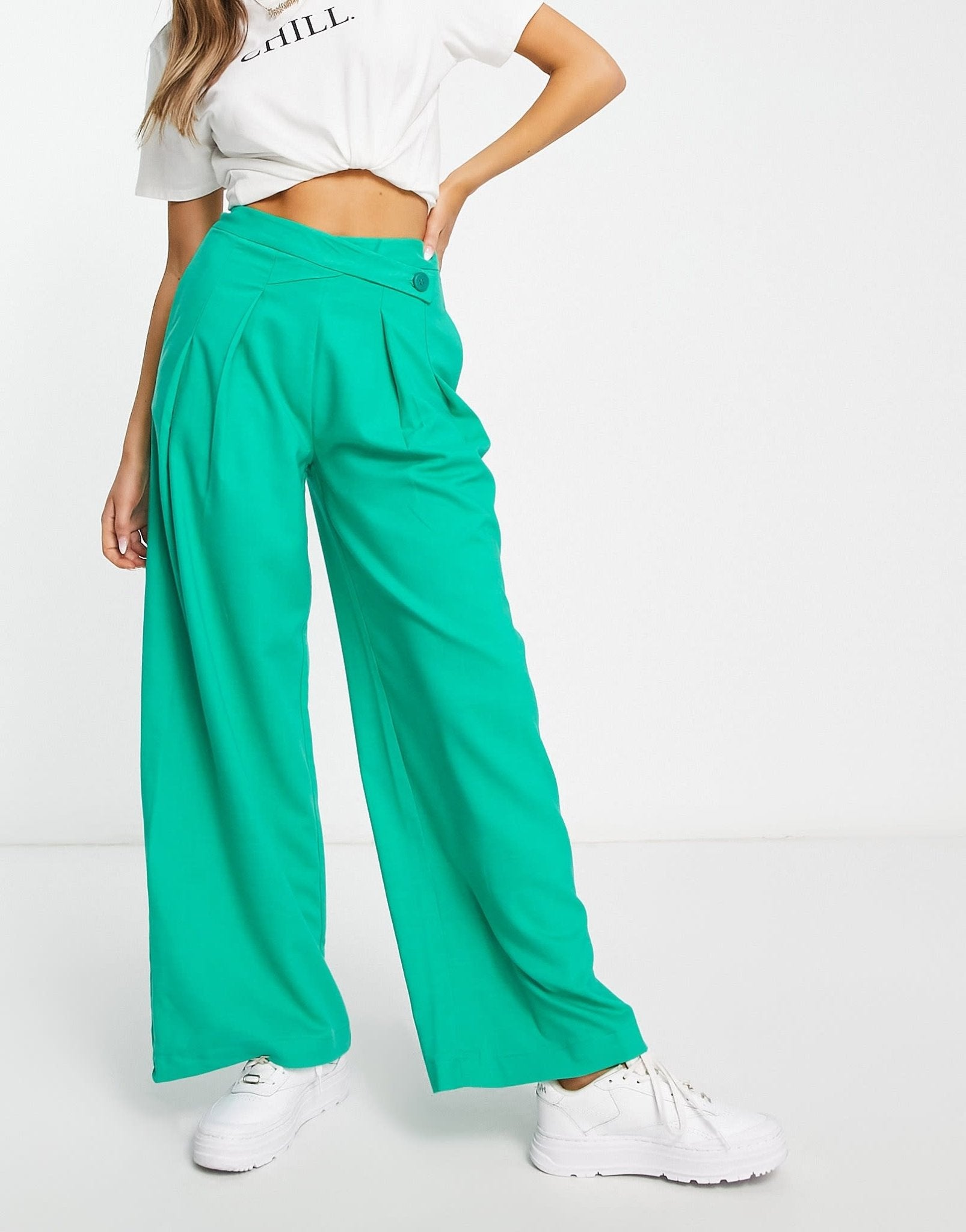 Stradivarius tailored super slouchy wide leg trouser in green - ASOS Sample Sale