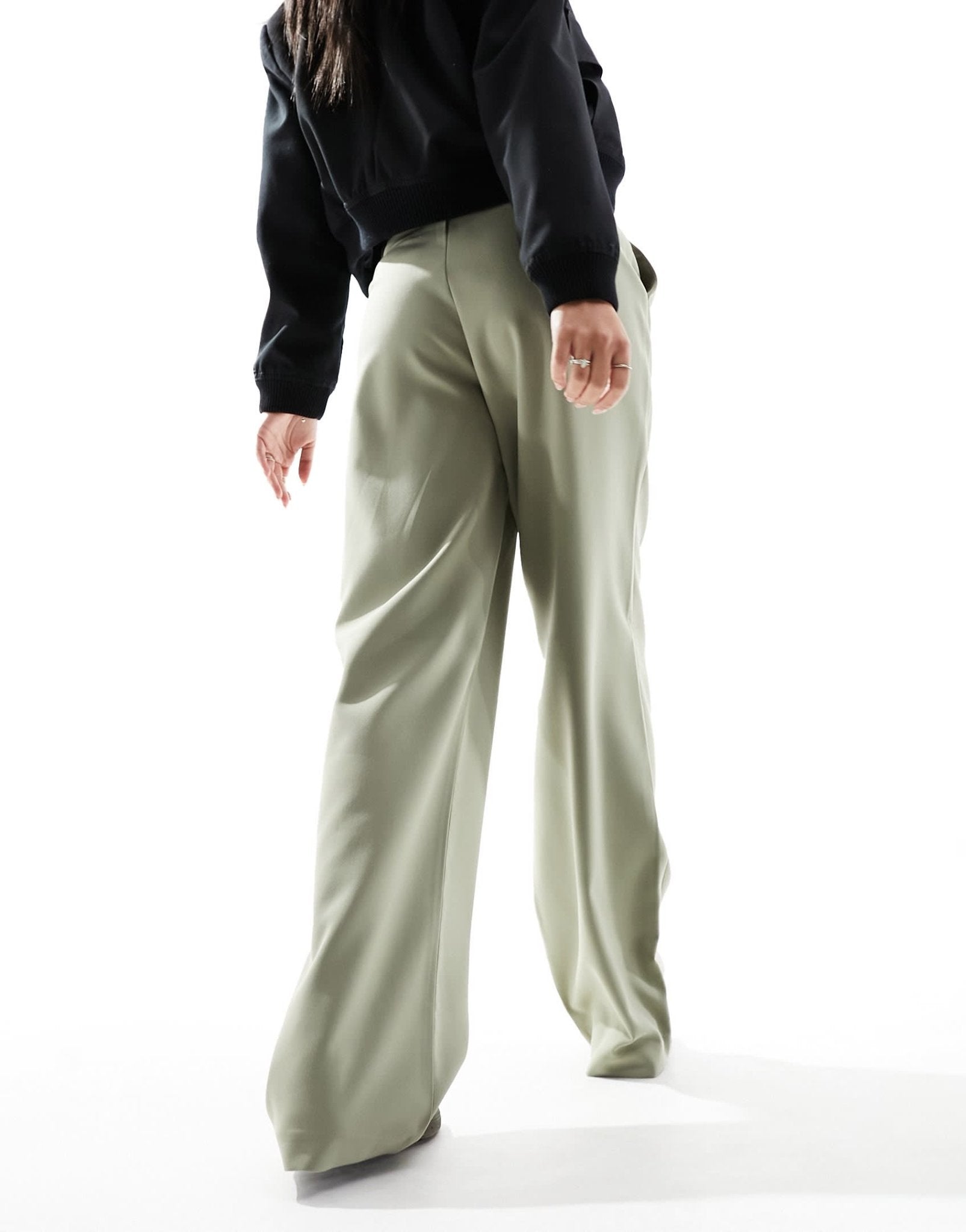 Stradivarius tailored trouser with belt in khaki - ASOS Sample Sale