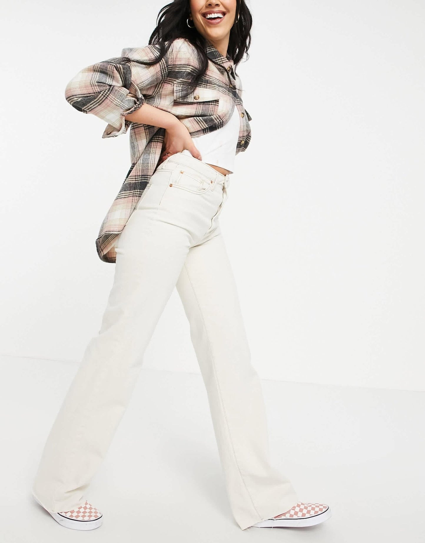 Stradivarius Tall 90s dad jean in ecru - ASOS Sample Sale
