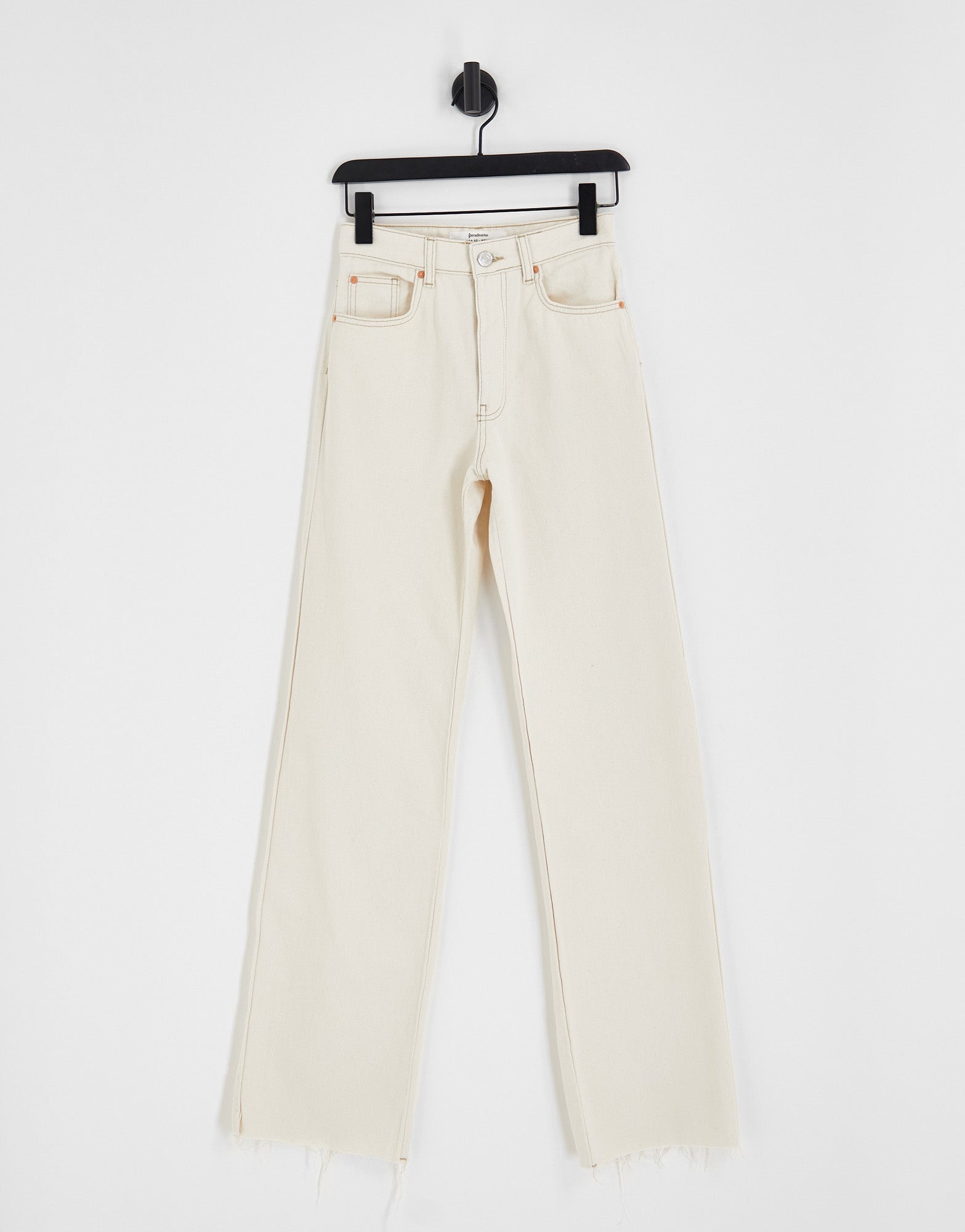 Stradivarius Tall 90s dad jean in ecru - ASOS Sample Sale