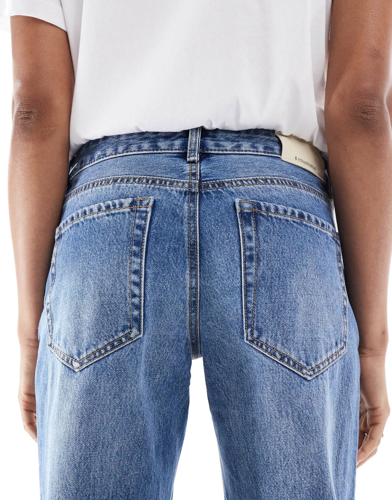 Stradivarius Tall D03 low waisted straight leg jean in mid blue wash - ASOS Sample Sale