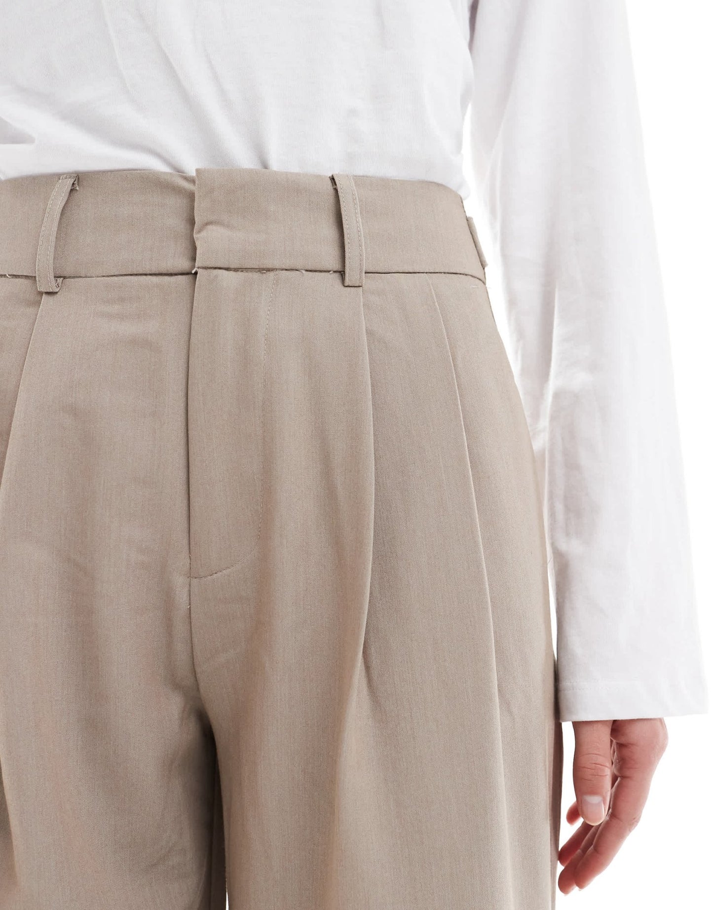 Stradivarius Tall pleated wide leg trousers in taupe - ASOS Sample Sale