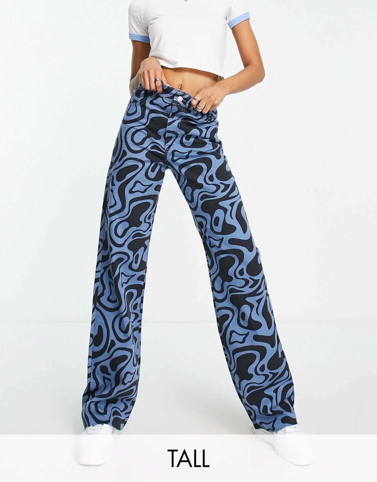Stradivarius Tall printed dad jean in blue retro print - ASOS Sample Sale