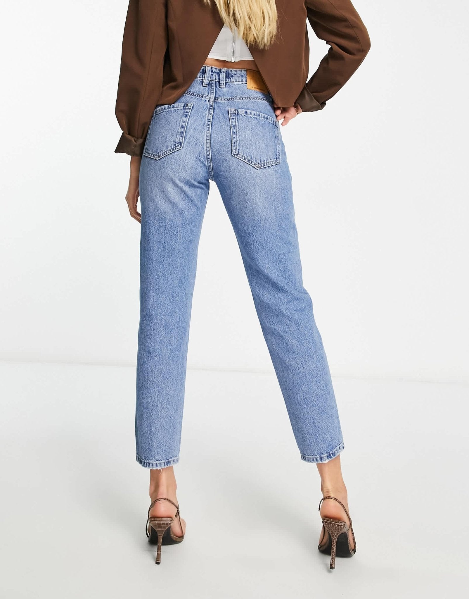 Stradivarius Tall rigid mom jean in medium wash - ASOS Sample Sale