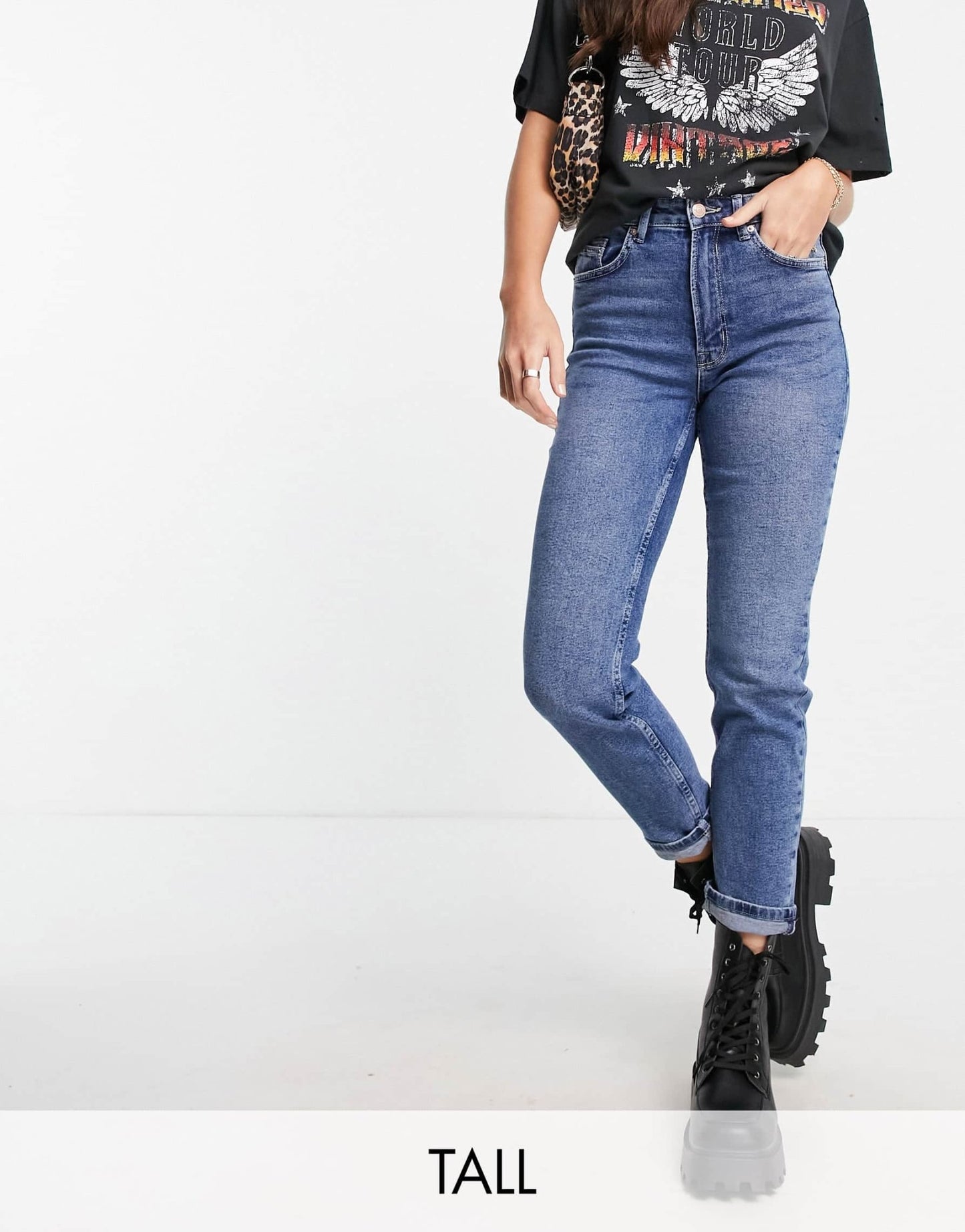 Stradivarius tall slim mom jean with stretch in authentic blue - ASOS Sample Sale