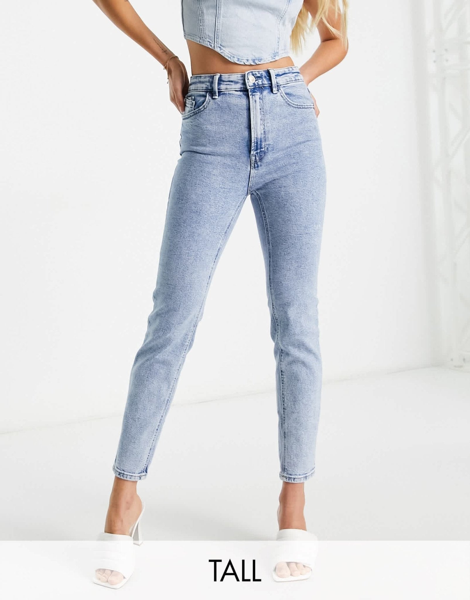 Stradivarius Tall slim mom jean with stretch in washed blue - ASOS Sample Sale