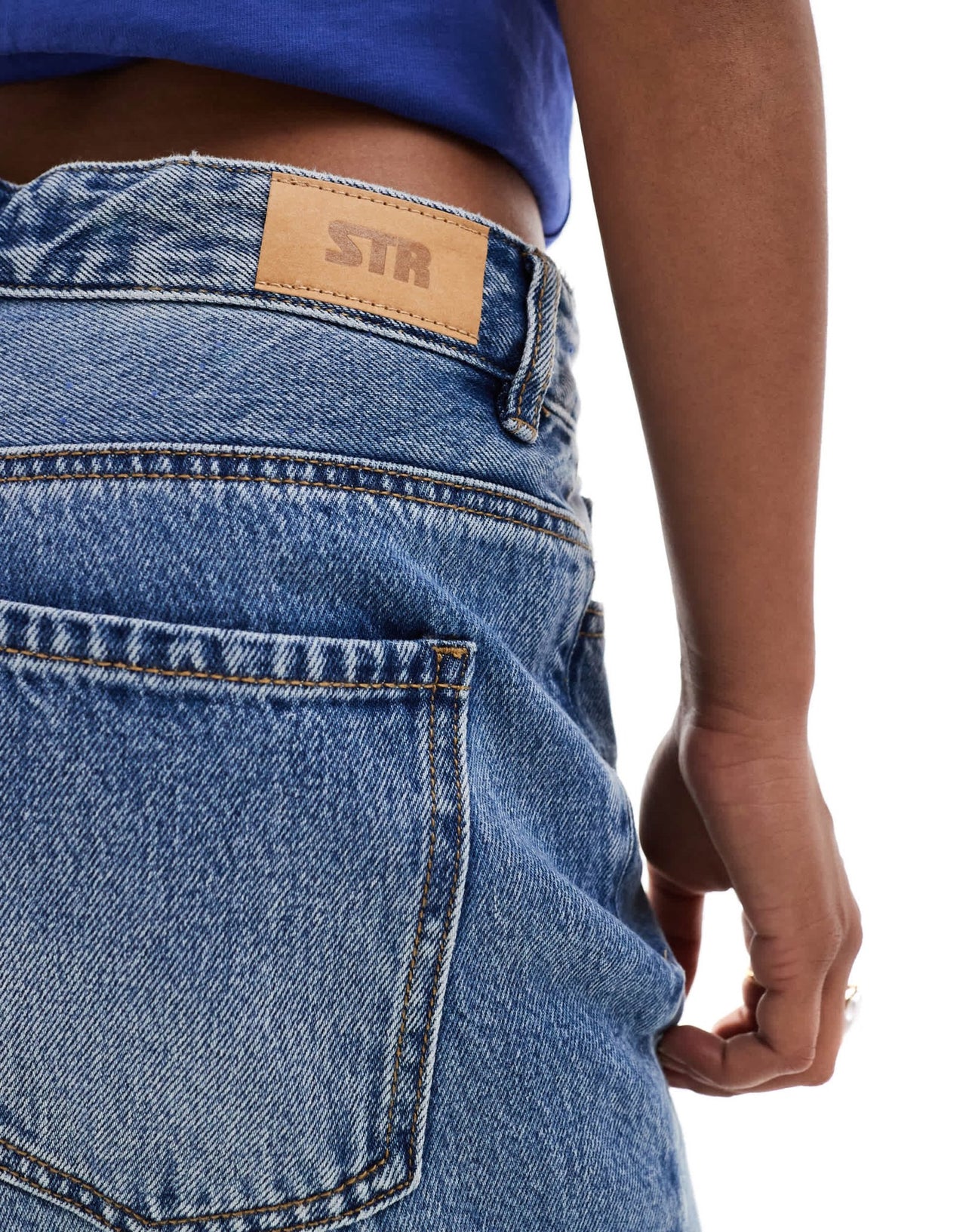 Stradivarius Teen STR straight leg jean in medium wash blue - ASOS Sample Sale