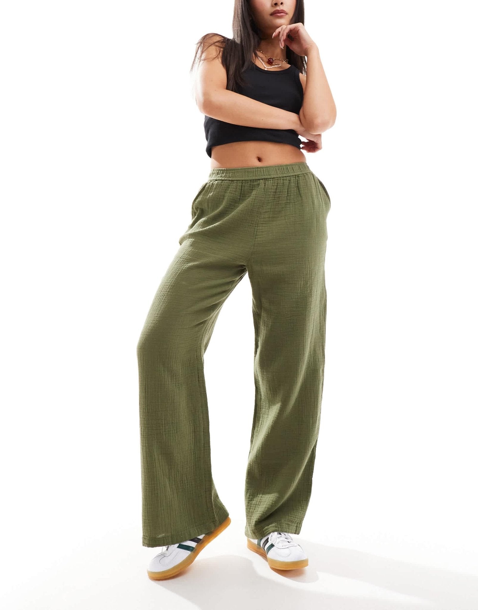 Stradivarius textured trouser in khaki - ASOS Sample Sale