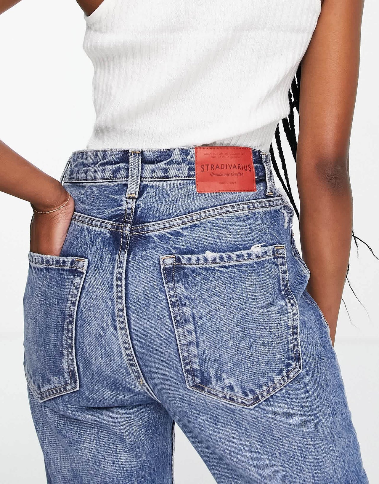 Stradivarius ultimate vintage straight in medium blue - ASOS Sample Sale